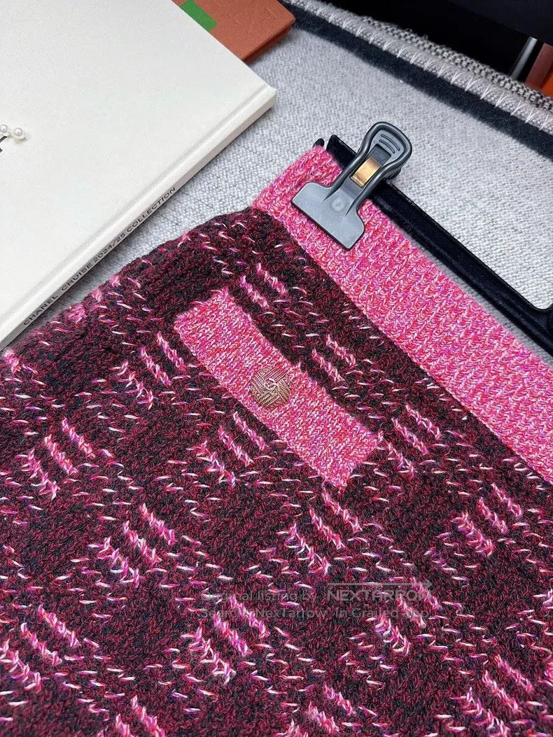 Chanel Chanel 22K autumn and winter show rose pink burgundy plaid Size 25" / US 0 / IT 36 - 3 Thumbnail