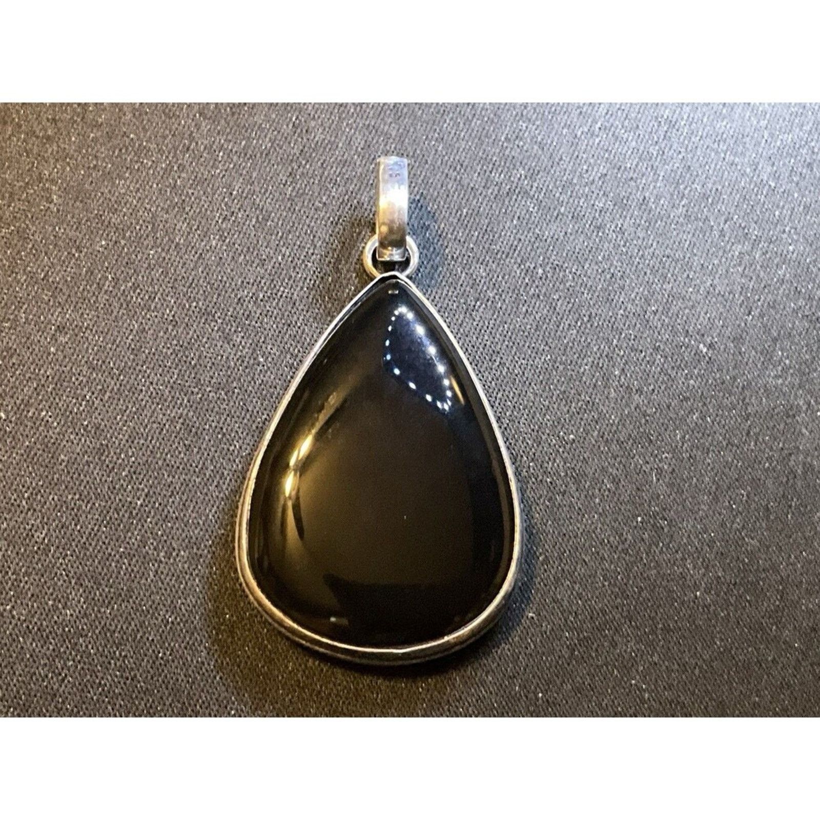 Other Vintage 925 Sterling Silver Pendant Pear Shaped Onyx Stone Size ONE SIZE - 1 Thumbnail
