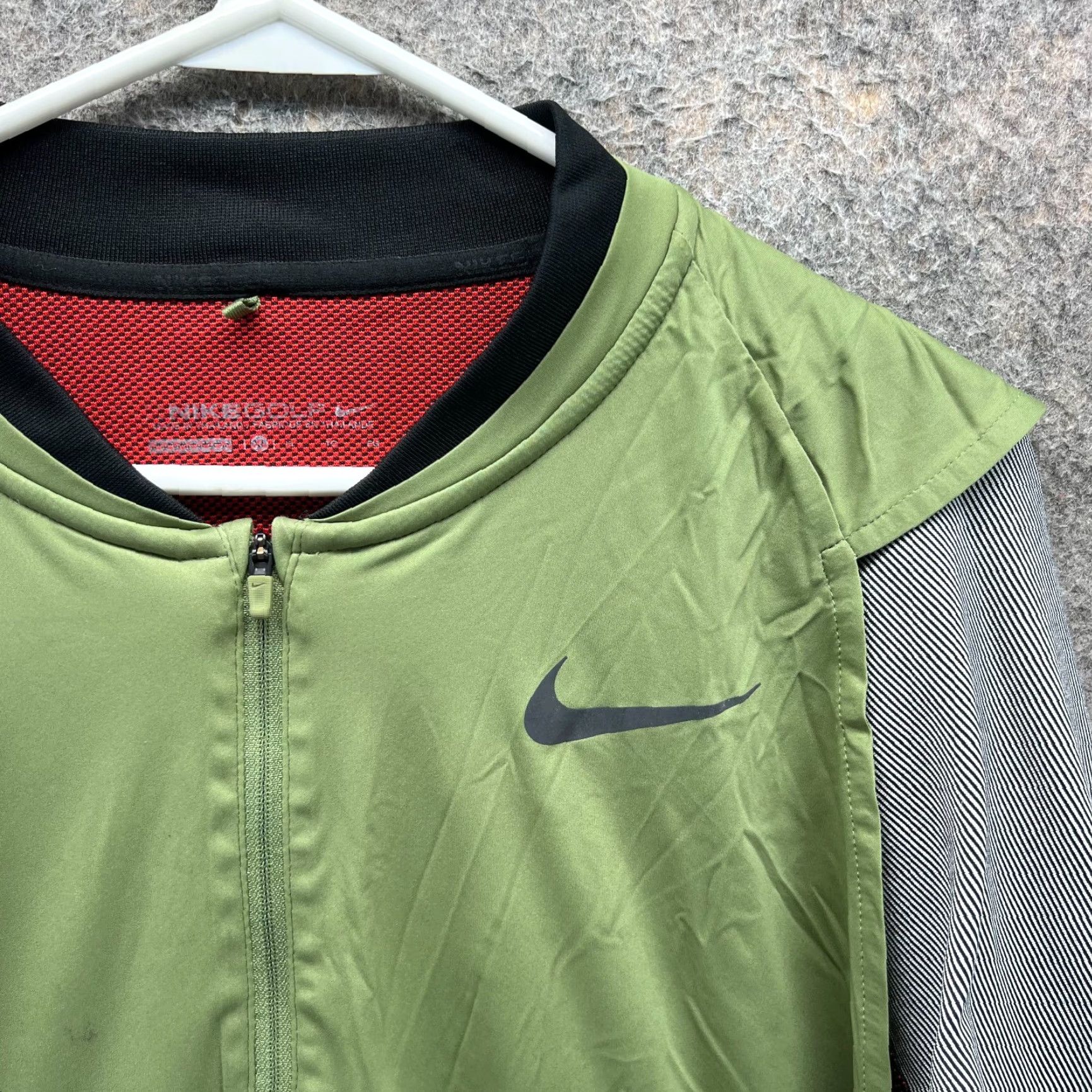 Nike VINTAGE Nike Golf Jacket Mens L Green Full Zip Windbreaker Black Sleeves Bomber Size US L / EU 52-54 / 3 - 7 Thumbnail
