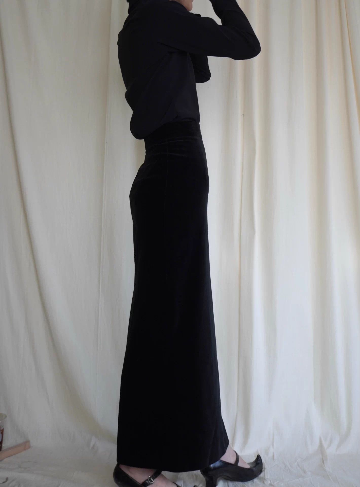 Vivienne Westwood Vivienne Westwood 1990s Early Velvet Slit Straight Skirt Red Label Size 25" / US 0 / IT 36 - 9 Thumbnail