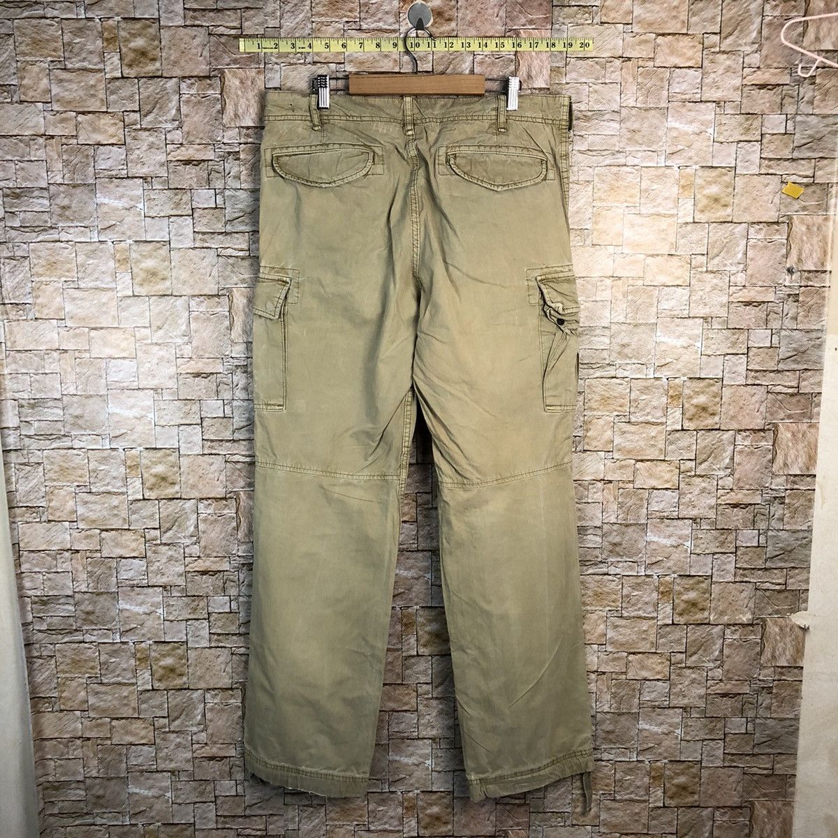 Uniqlo Uniqlo japan tactical utility Cargo Multipocket Pants #A727 Size US 33 - 16 Thumbnail