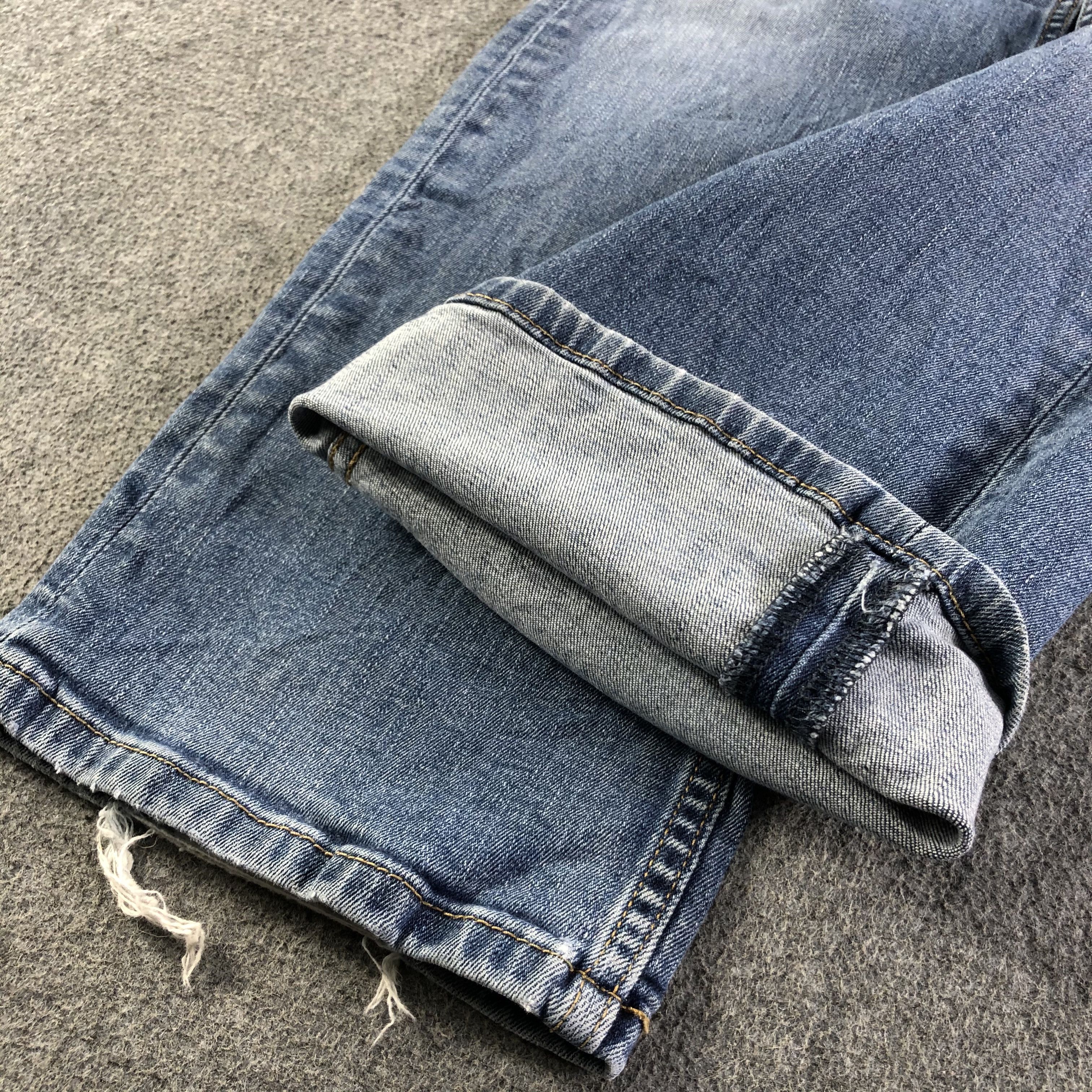 Levi's Vintage Blue Wash Levis 559 Jeans-J4327 Size US 35 - 7 Thumbnail