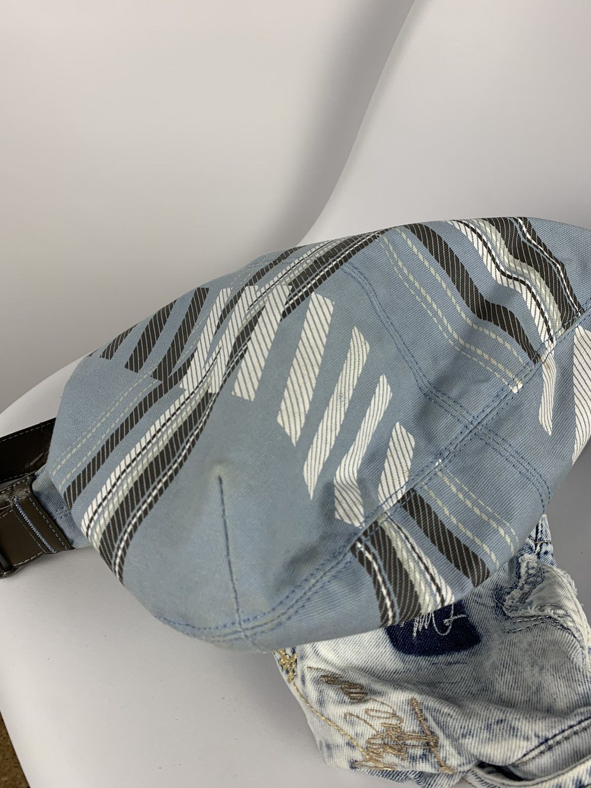 Nike Vintage Y2K Nike Plaid Pouch Bag One Size Baby Blue Logo Size ONE SIZE - 16 Thumbnail