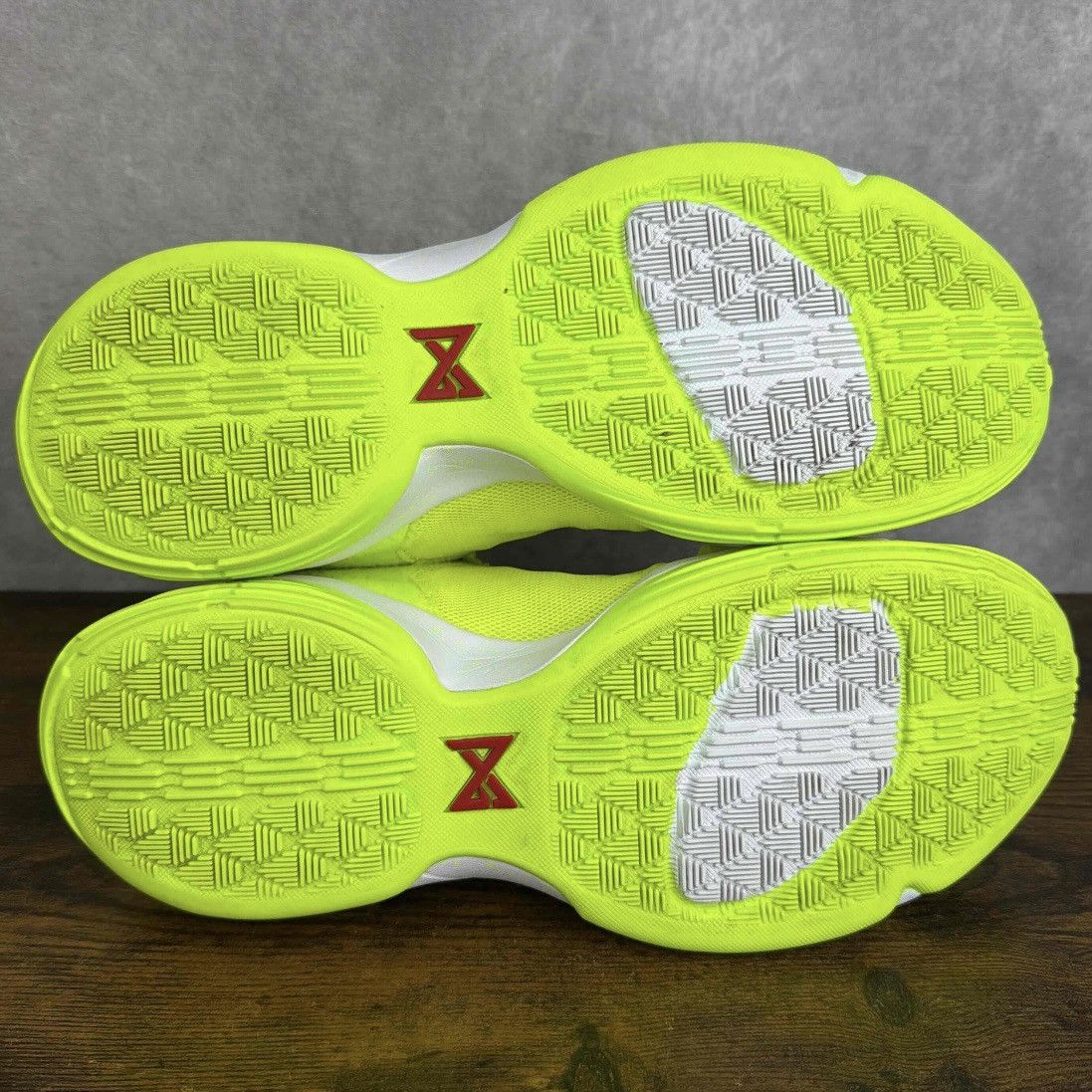 Nike Nike PG 1 Volt Size 13 878627-700 Men Neon Green Basketball Size US 13 / EU 46 - 7 Thumbnail