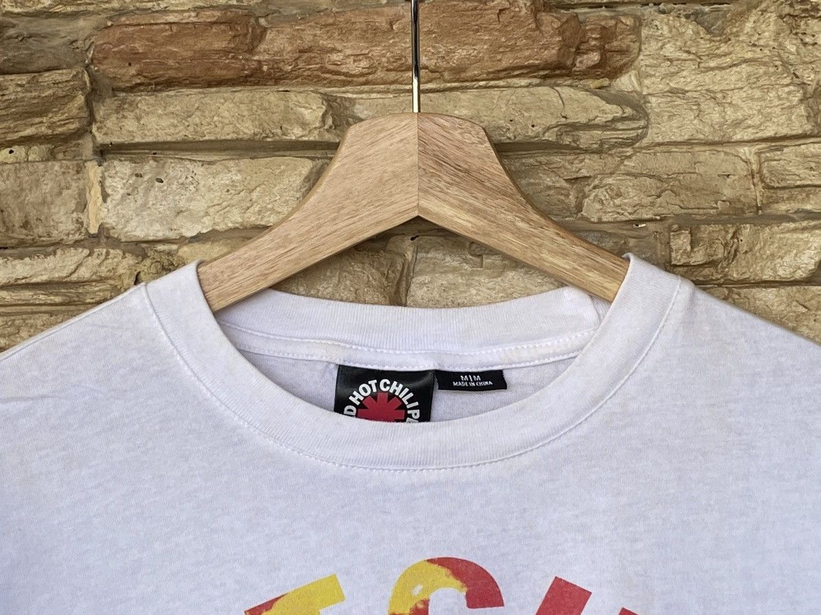 Vintage Red Hot Chilli Peppers Band Tees Vintage Vtg Size US L / EU 52-54 / 3 - 5 Thumbnail