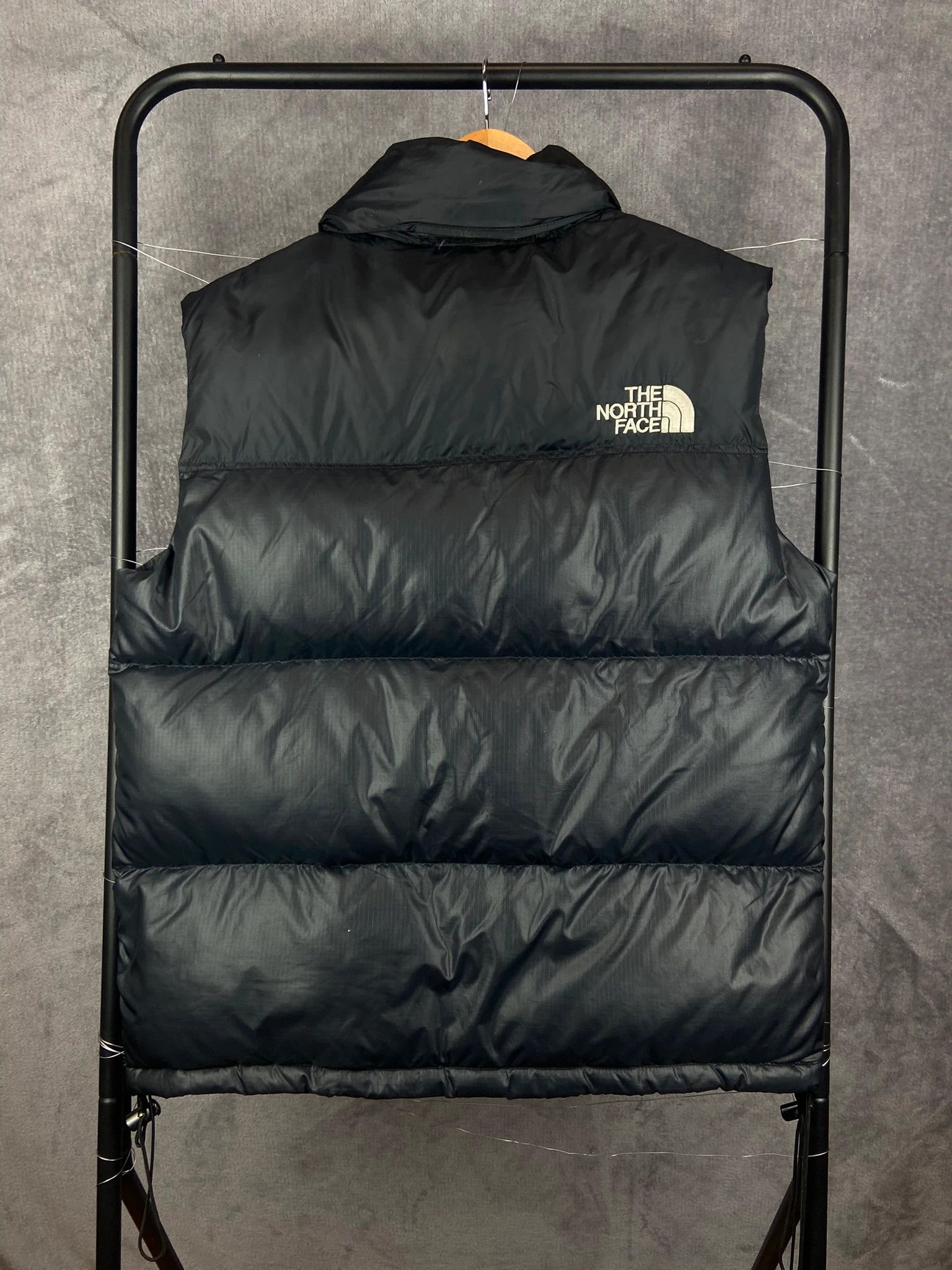 The North Face The North Face 700 Black Down Puffer Gilet Streetwear Size US M / EU 48-50 / 2 - 5 Thumbnail