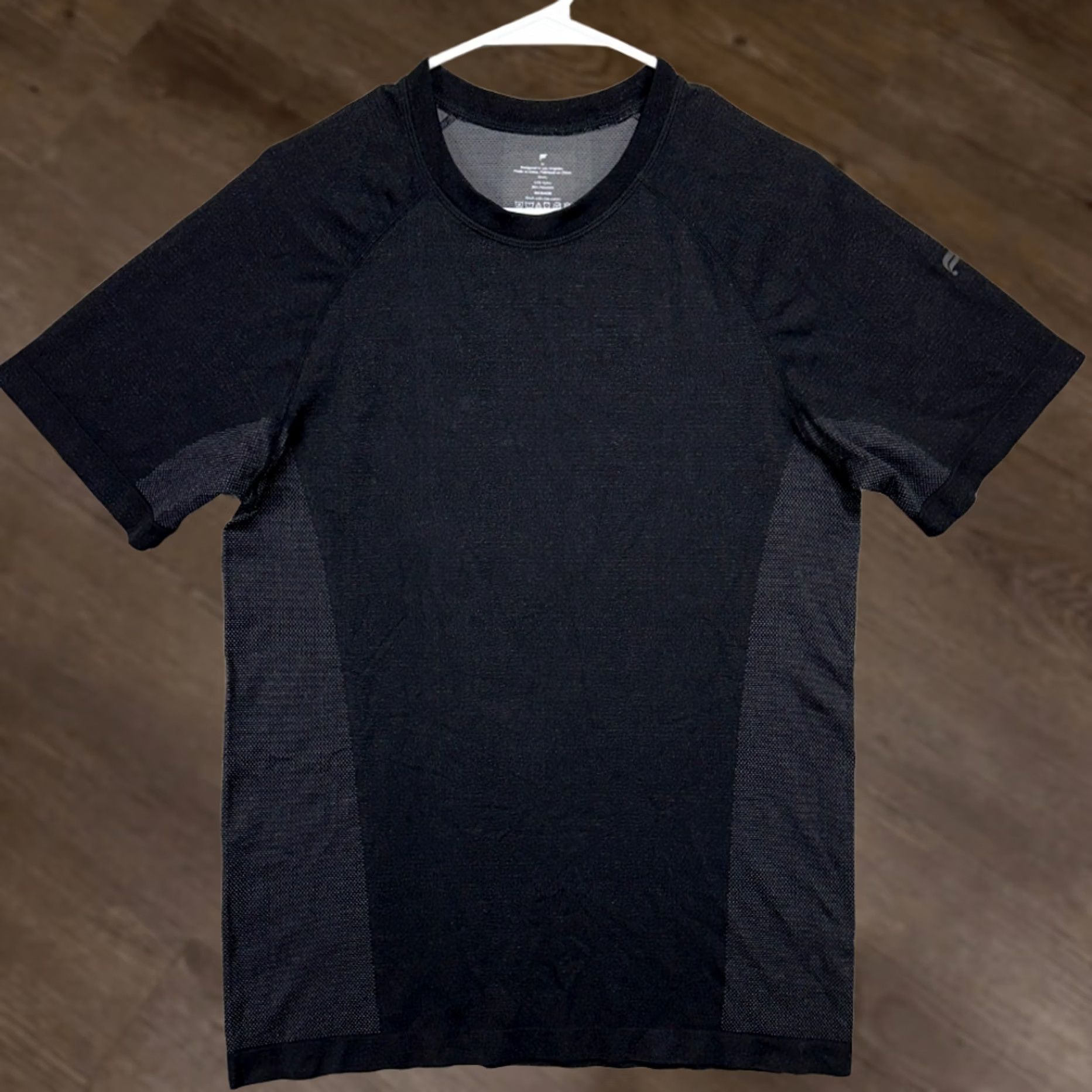 Fabletics Fabletics T-Shirt Mens Medium Black Athletic Short Sleeve Crew Neck Breathable Solid Nylon Polyester Shirt Size US M / EU 48-50 / 2 - 1 Thumbnail