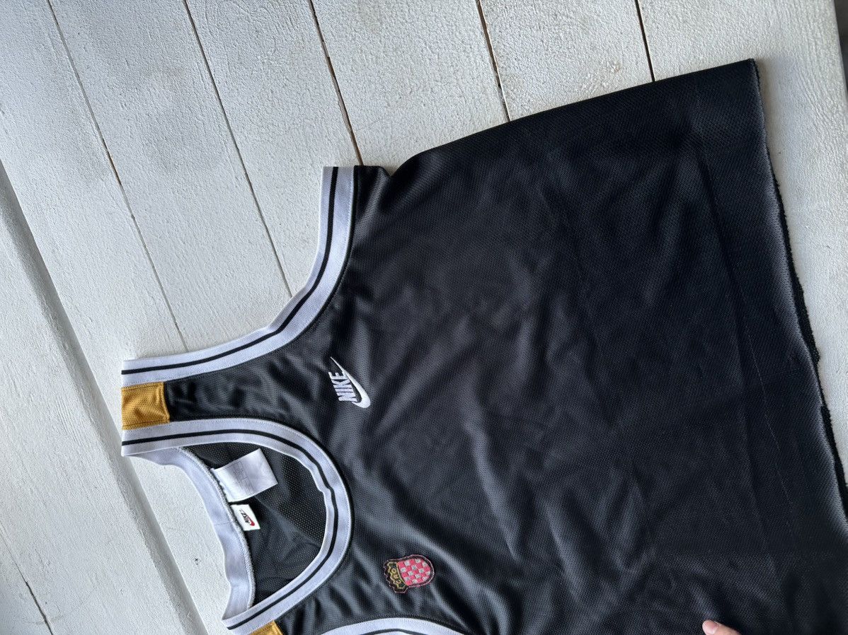 Nike × Vintage 🚨RARE NIKE TANK JERSEY CRO CROATIA CROPPED SPORTSWEAR Size US XL / EU 56 / 4 - 3 Thumbnail