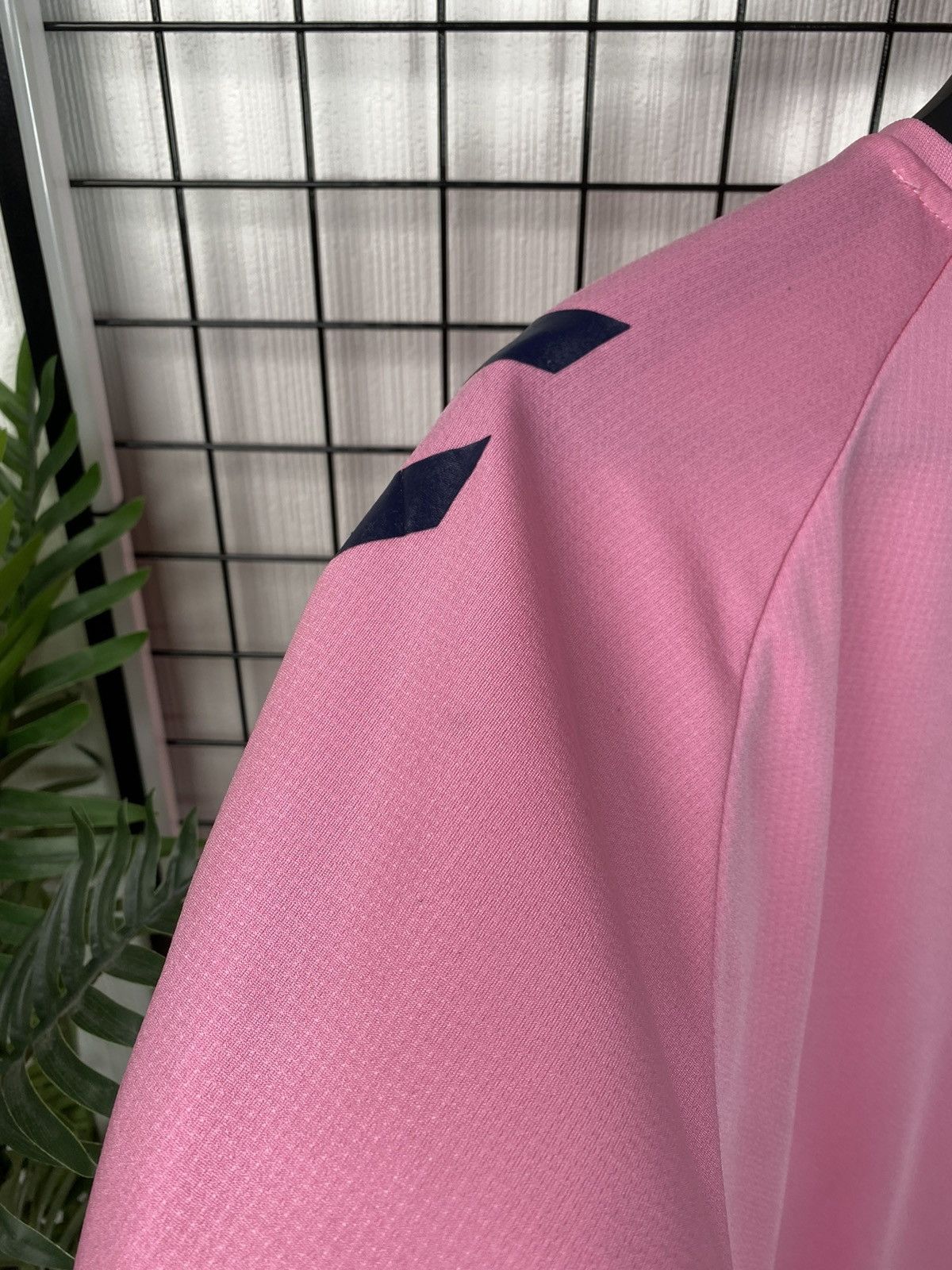 Other Everton soccer jersey 2020 2021 M pink Blokecore football Size US M / EU 48-50 / 2 - 15 Thumbnail