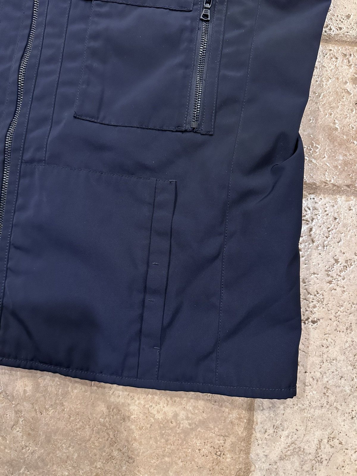 Elie Tahari Elie Tahari Dark Navy Technical Cargo Utility Vest Size US L / EU 52-54 / 3 - 4 Thumbnail