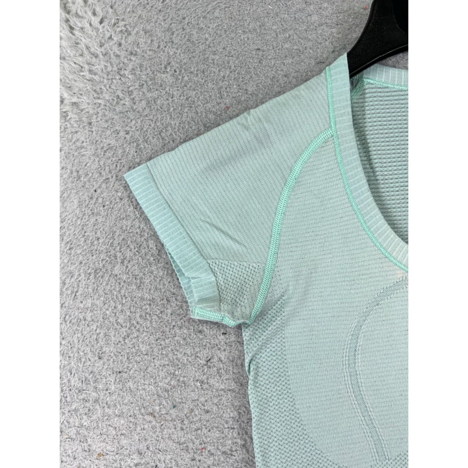 Lululemon Lululemon Shirt Women 4 Blue Swiftly Tech Running Gym Scoop Neck T-Shirt READ Size S / US 4 / IT 40 - 3 Thumbnail