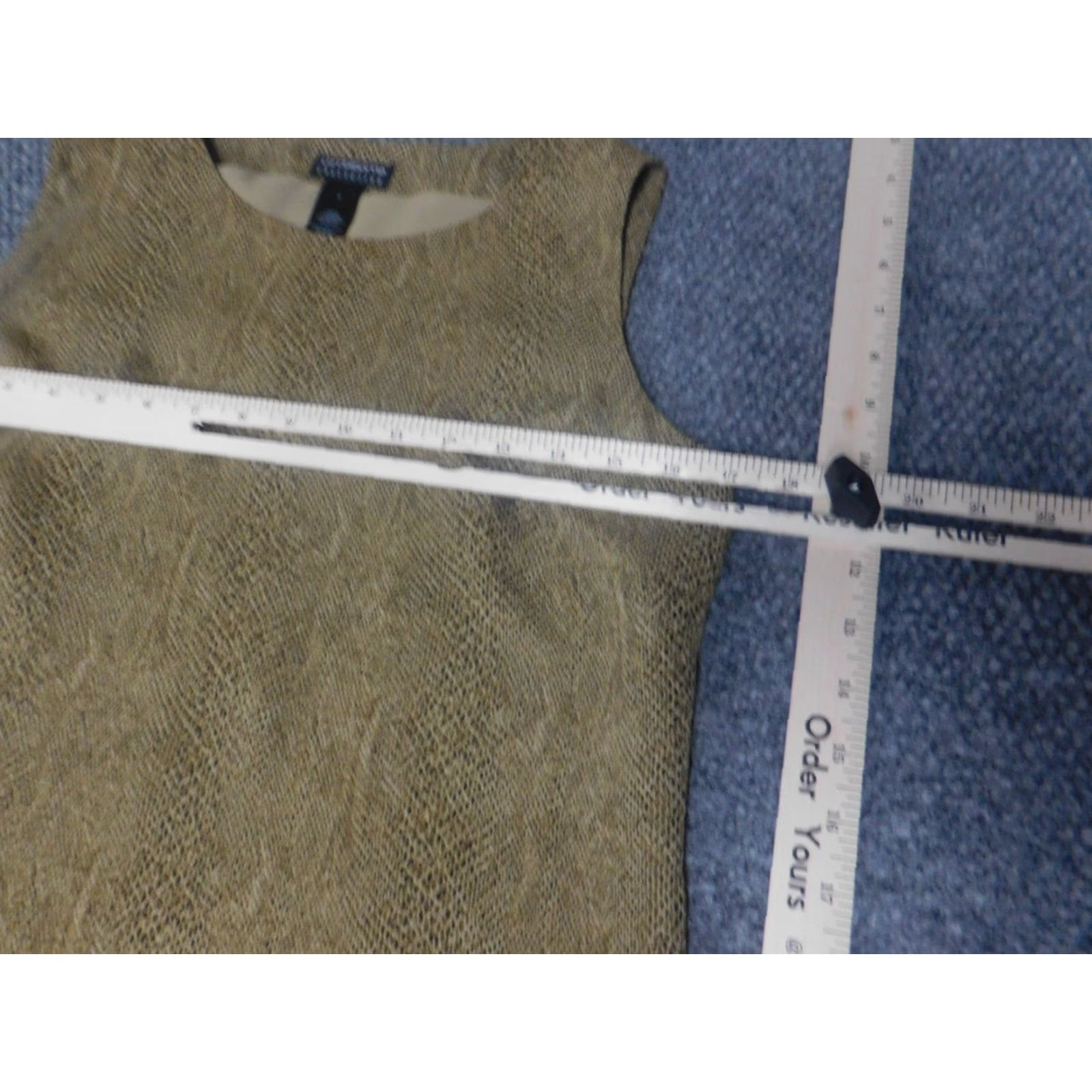 Liz Claiborne Liz Claiborne Blouse Womens 4 Beige Pullover Crew Neck Sleeveless Polyester Rayon Geometric Casual Regular Stretch Knit Classic 90s No Size S / US 4 / IT 40 - 5 Thumbnail