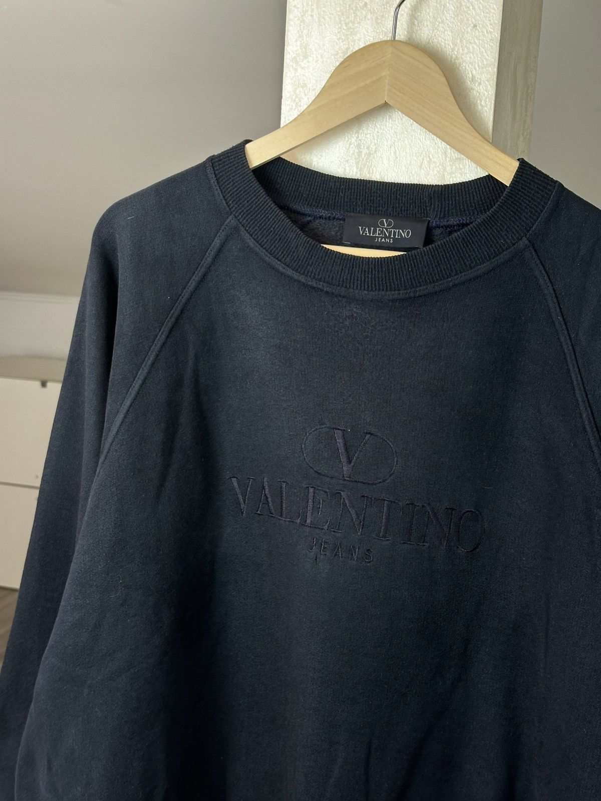 Valentino Vintage Valentino Embroidered Logo Sweatshirt Size US XXL / EU 58 / 5 - 2 Thumbnail