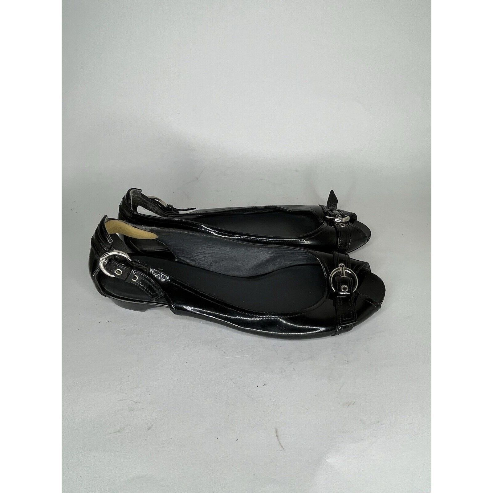 Stuart Weitzman stuart weitzman Shoes Slip Ons Women Size 9M Black Leather Size US 9 / IT 39 - 1 Thumbnail