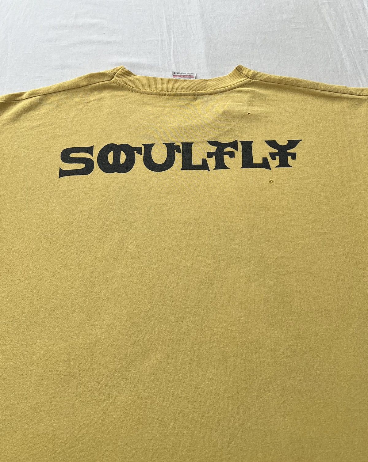 Band Tees Vintage 2000 Soulfly Lion of Judah Metal Band Yellow T-shirt Size US L / EU 52-54 / 3 - 16 Thumbnail