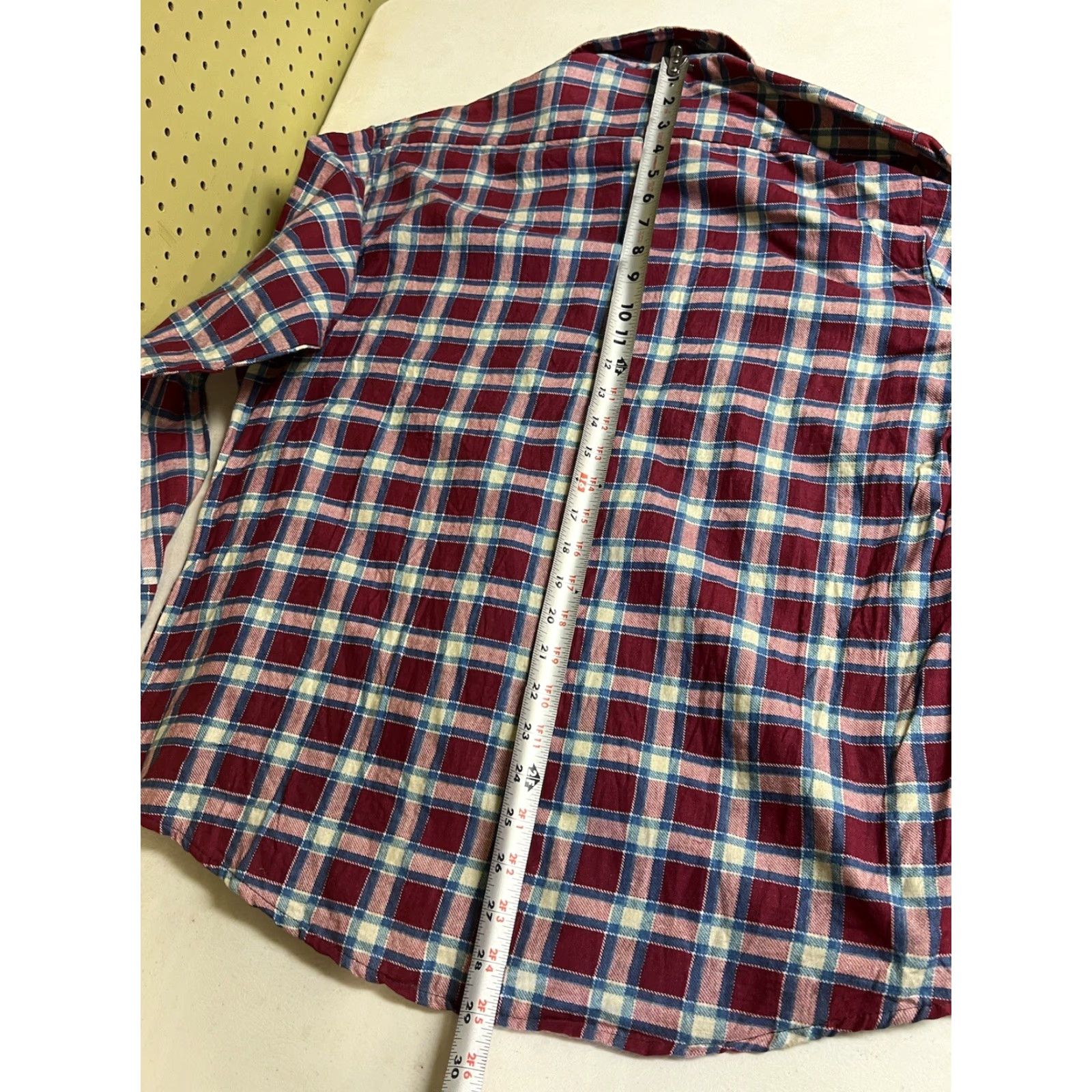 Vintage VTG 70s Donlin Plaid Flannel Shirt 100% Cotton Permanent Press Lightweight L USA Shirt Mens Long Sleeve Button-Up Collared Vintage 70s Size US L / EU 52-54 / 3 - 7 Thumbnail