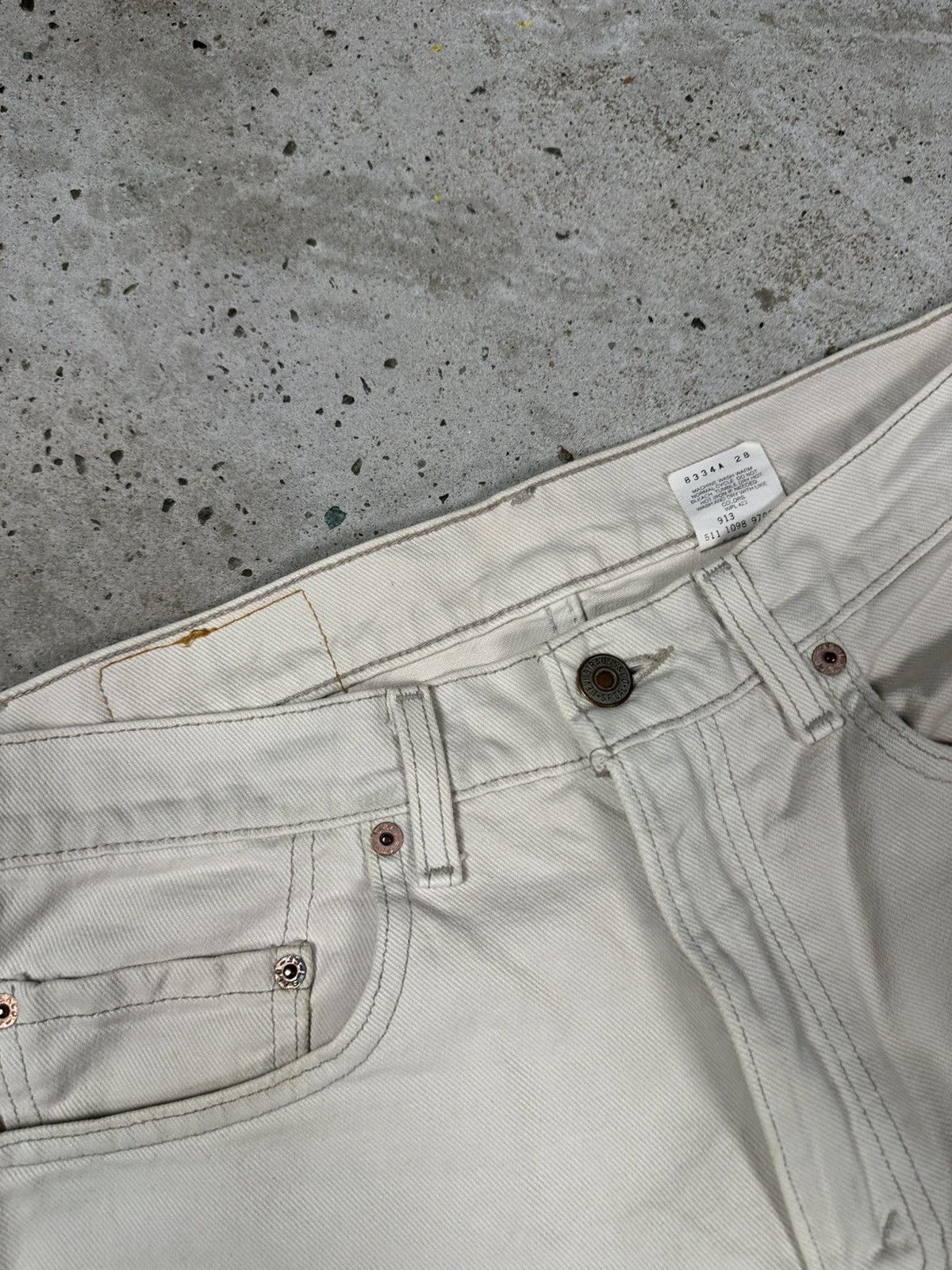 Levi's Vintage 1998 Levi’s 550 Relaxed Fit Denim Pants Jeans USA 90 Size US 30 / EU 46 - 10 Thumbnail