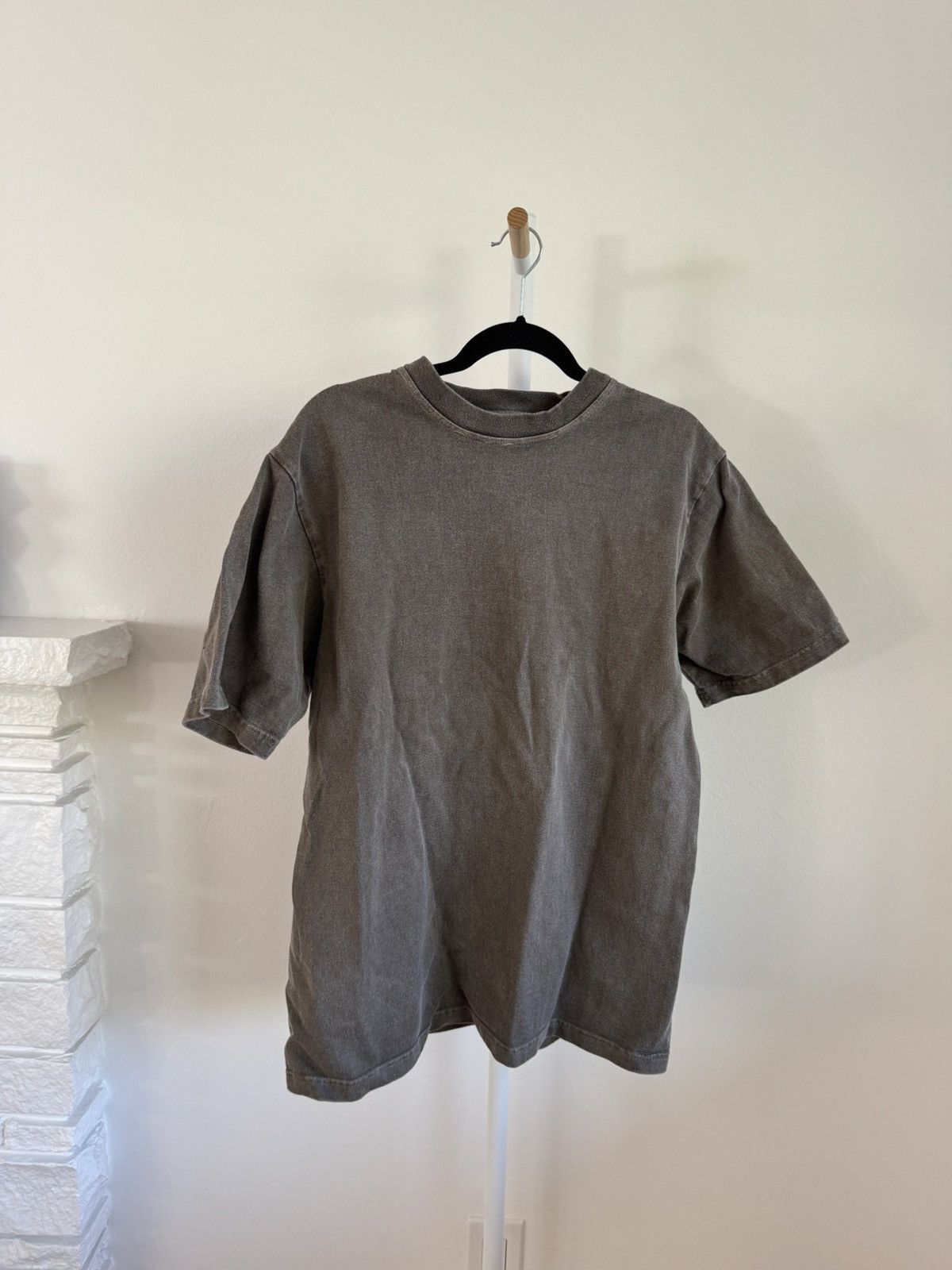 XENIA TELUNTS Kapan tee, taupe gray Size US L / EU 52-54 / 3 - 1 Thumbnail