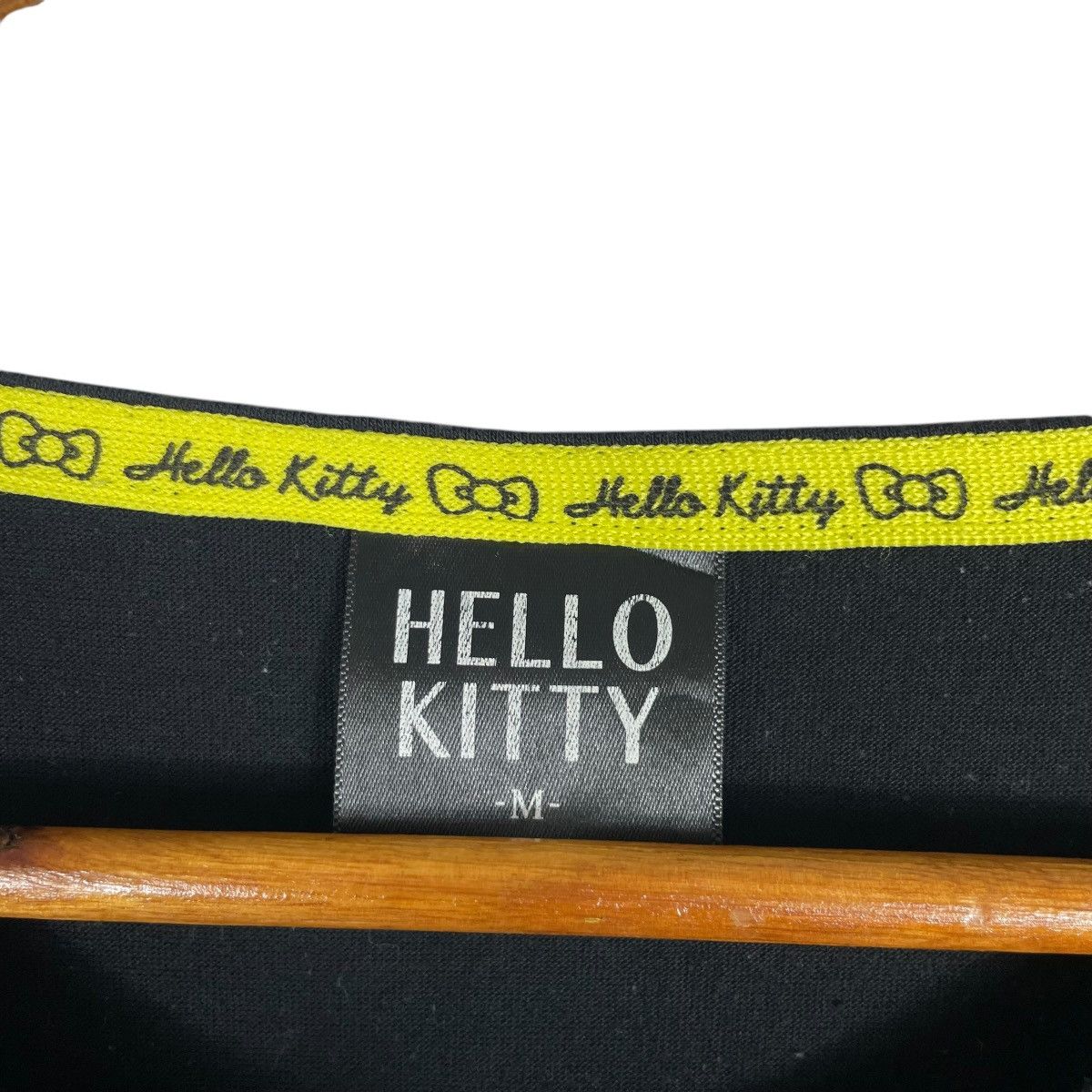 Vintage Hello Kitty Tee Shirt Size M / US 6-8 / IT 42-44 - 5 Thumbnail