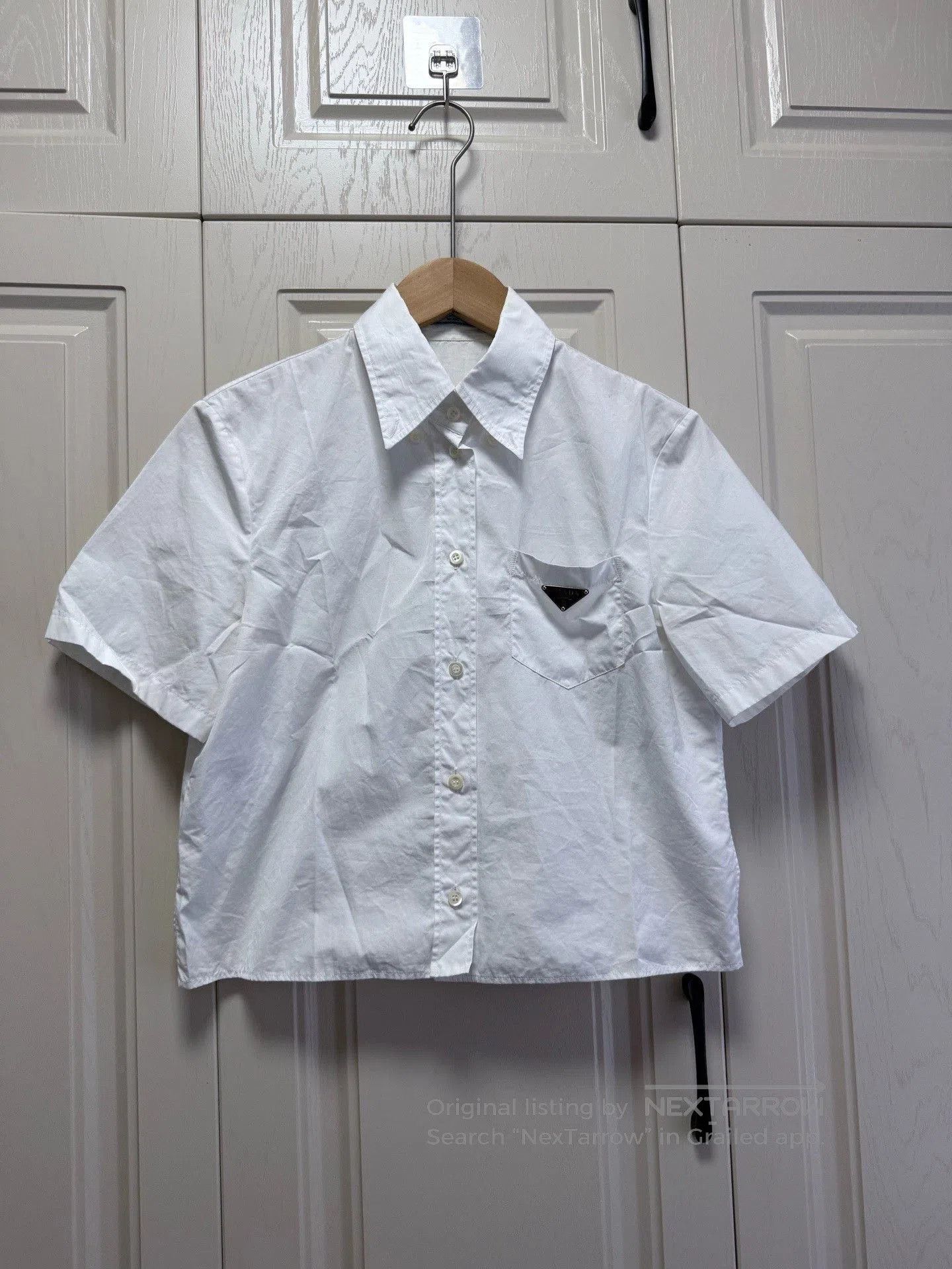 Prada Prada Women's Short-Sleeve Shirt 42. Size M / US 6-8 / IT 42-44 - 1 Thumbnail