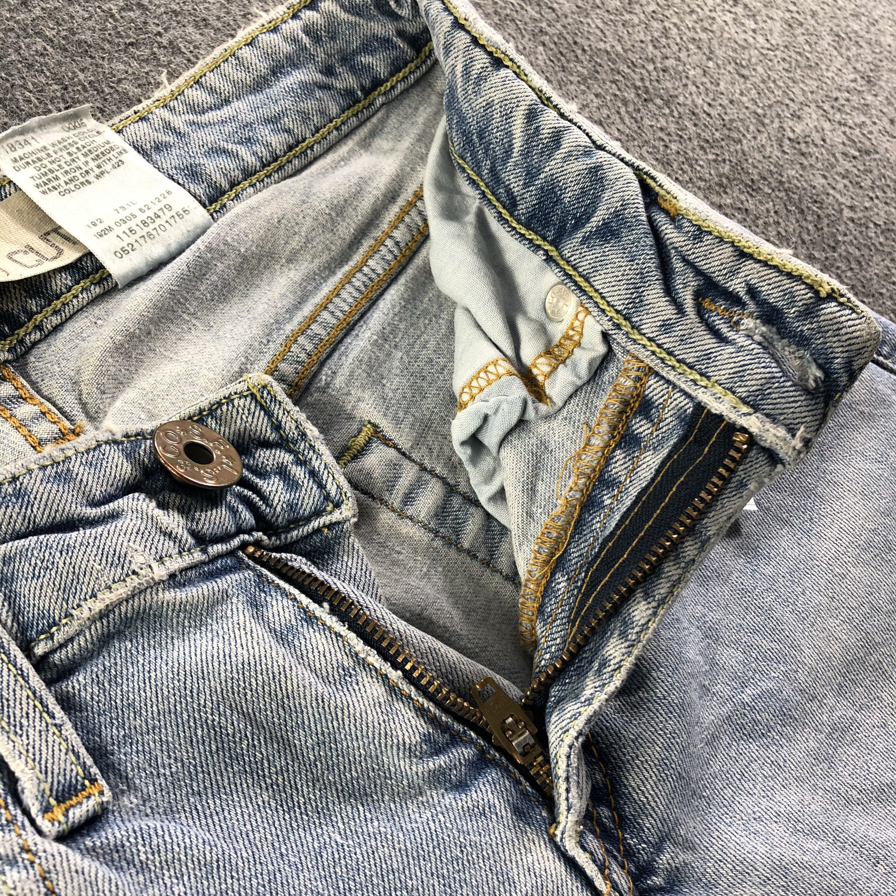 Levi's Vintage Light Wash Levis 518 Jeans-J3485 Size 28" / US 6 / IT 42 - 7 Thumbnail