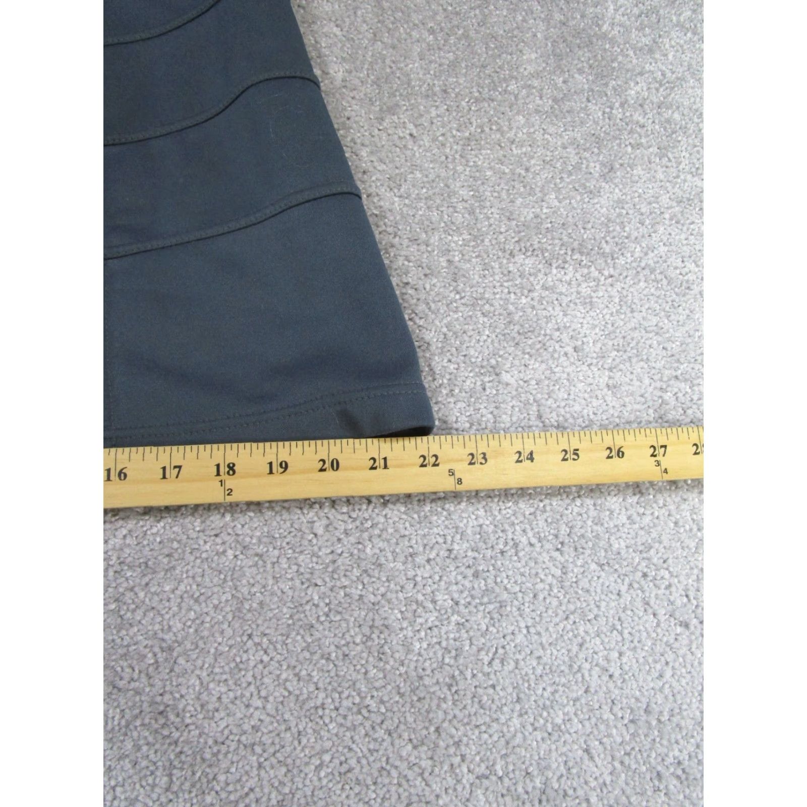 Athleta VINTAGE Athleta Blizzard Skirt Womens Small Gray Fleece Lined A Line Mini Size 28" / US 6 / IT 42 - 3 Thumbnail