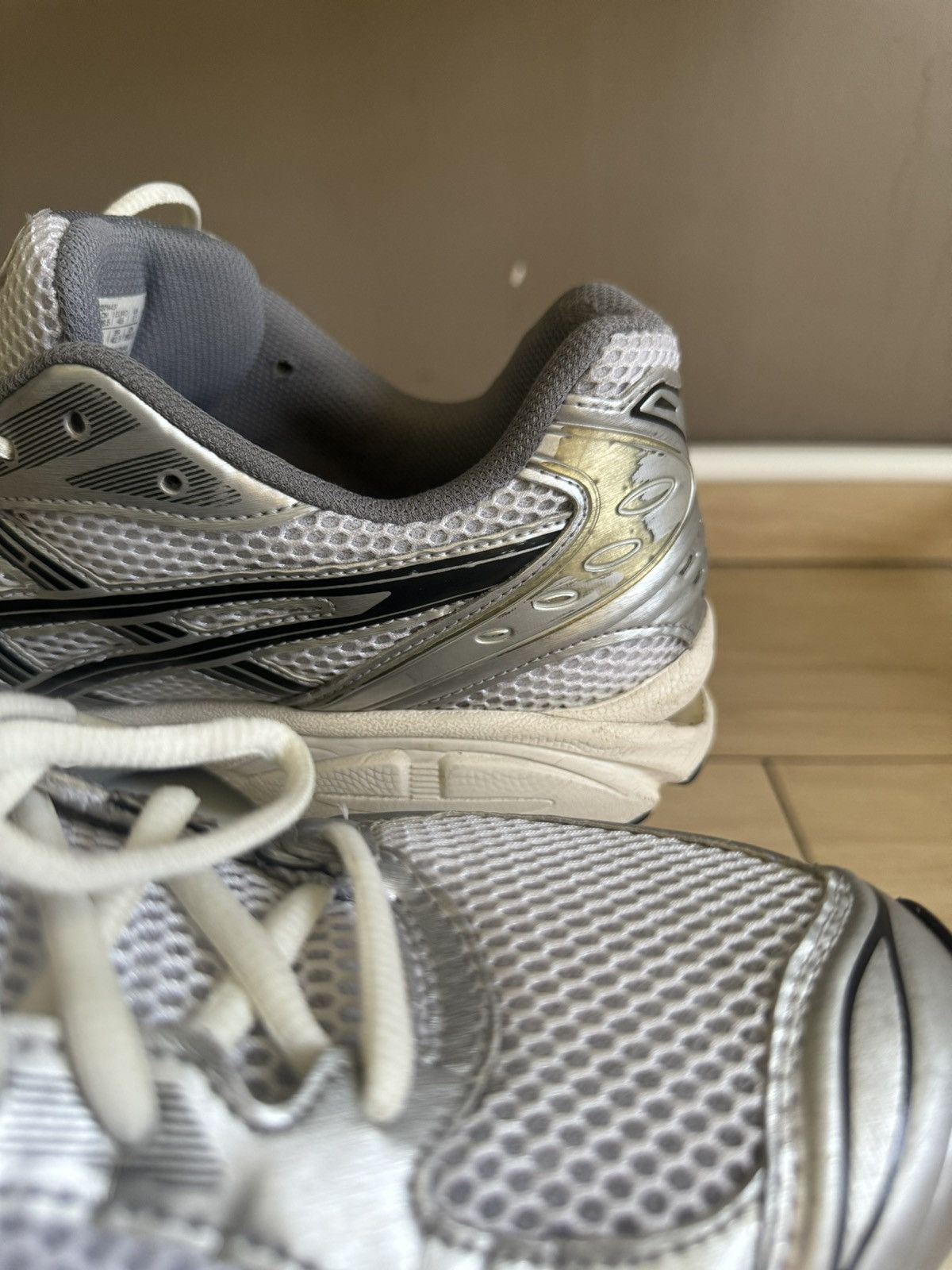 Asics × JJJJound Asics Gel Kayano 14 x JJJJound Silver Black Size US 11 / EU 44 - 9 Thumbnail