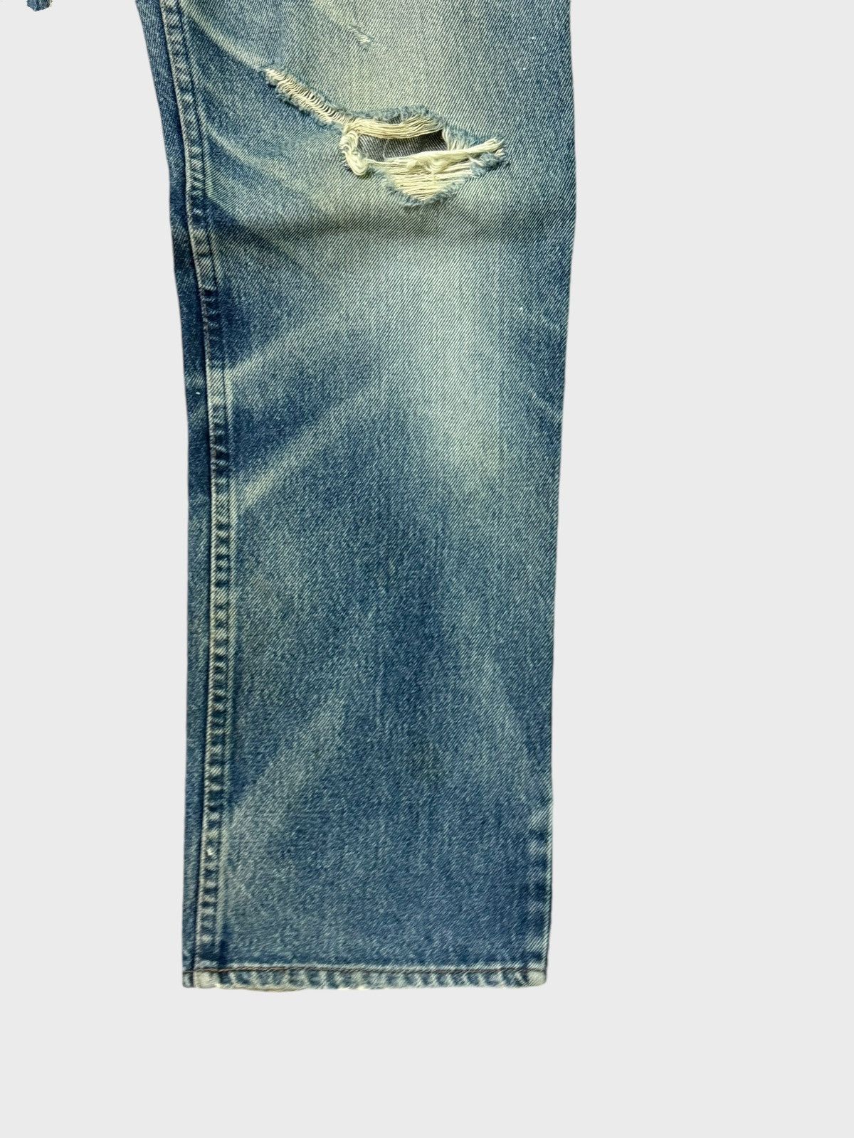 Levi's × Vintage Vintage Levi's 518 Distressed Stone Muddy Wash Denim Size US 31 - 8 Thumbnail