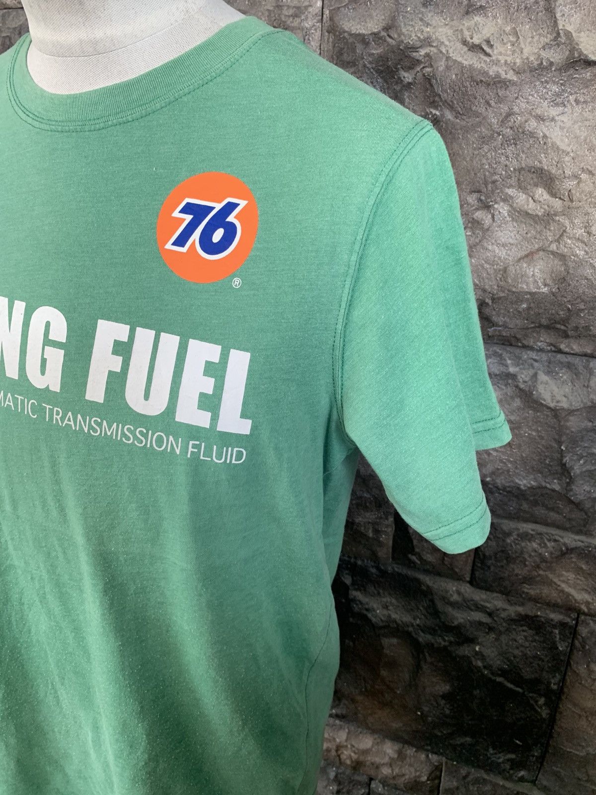 Vintage Vintage Union 76 Racing Fuel T Shirt Size US L / EU 52-54 / 3 - 3 Thumbnail