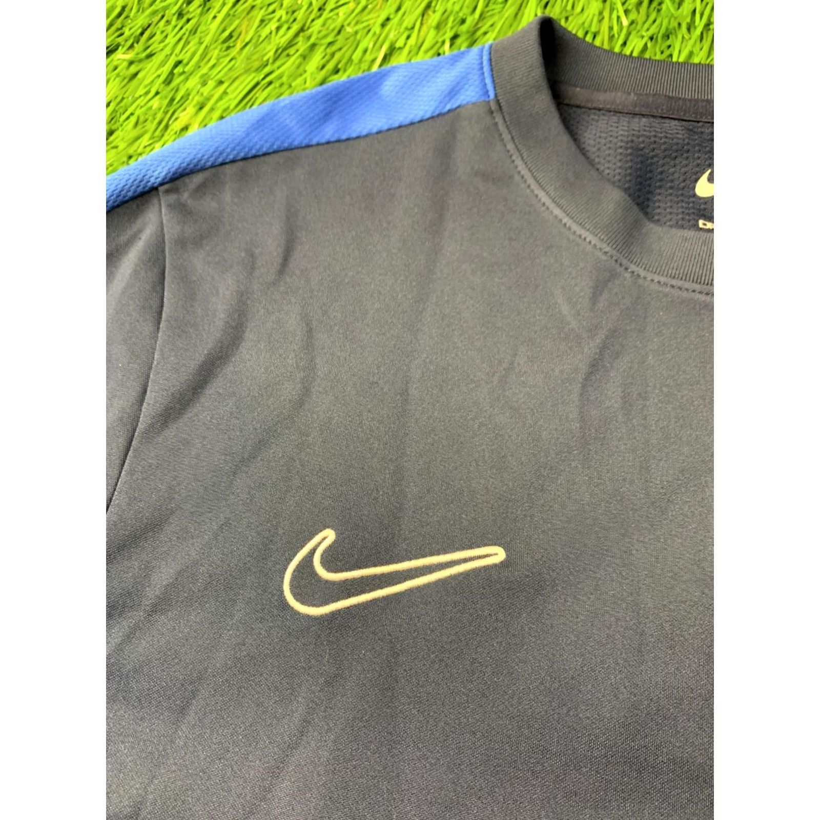 Nike Nike Academy Dri-FIT Original 2024 Men Football Shirt Jersey Tee Size L Blue Nike Dri-FIT Football Shirt Mens L Size US L / EU 52-54 / 3 - 3 Thumbnail