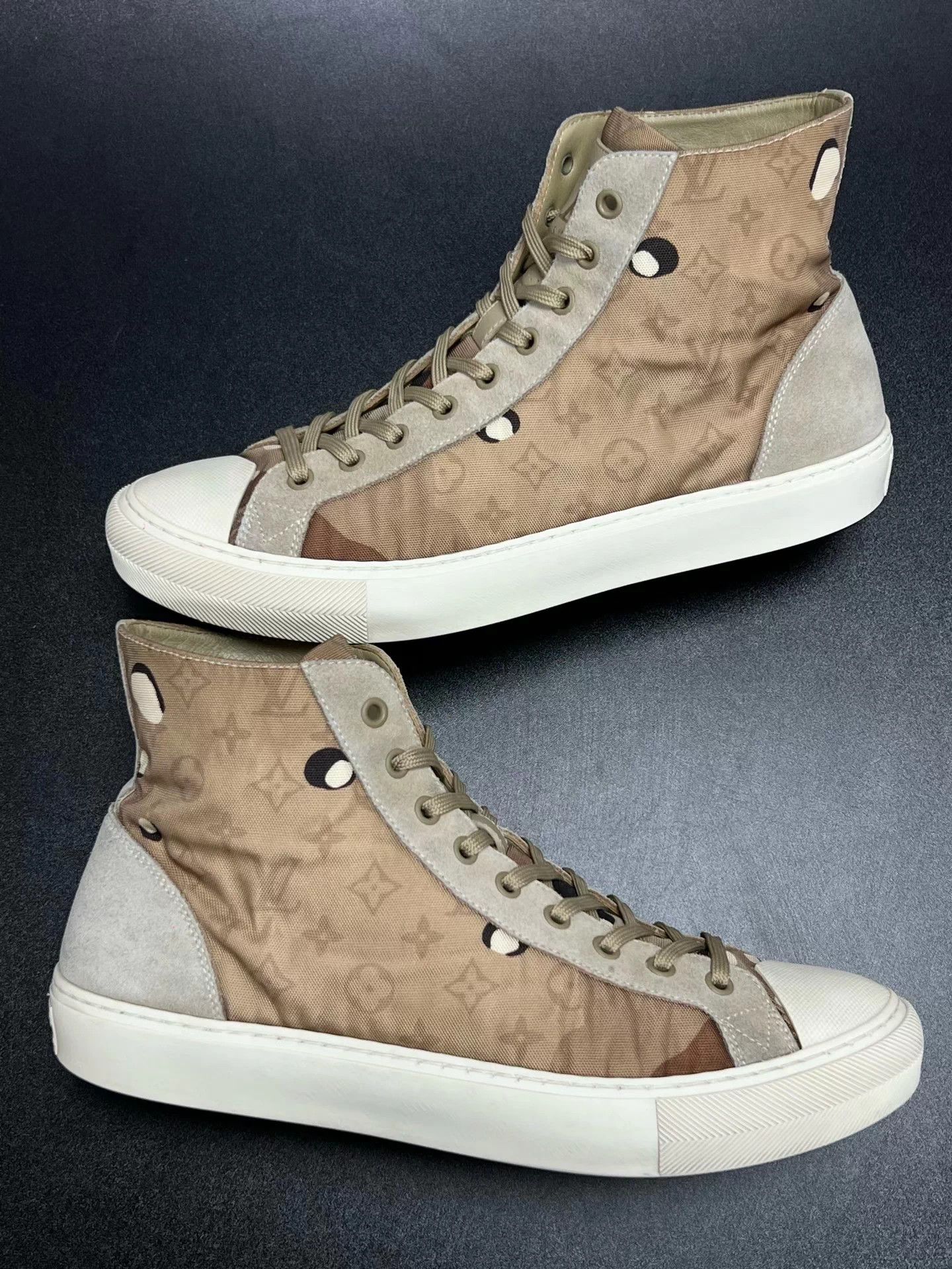 Louis Vuitton LV Tattoo Camouflage Suede Hi Top Sneaker Brown 41 Size US 8 / EU 41 - 5 Thumbnail
