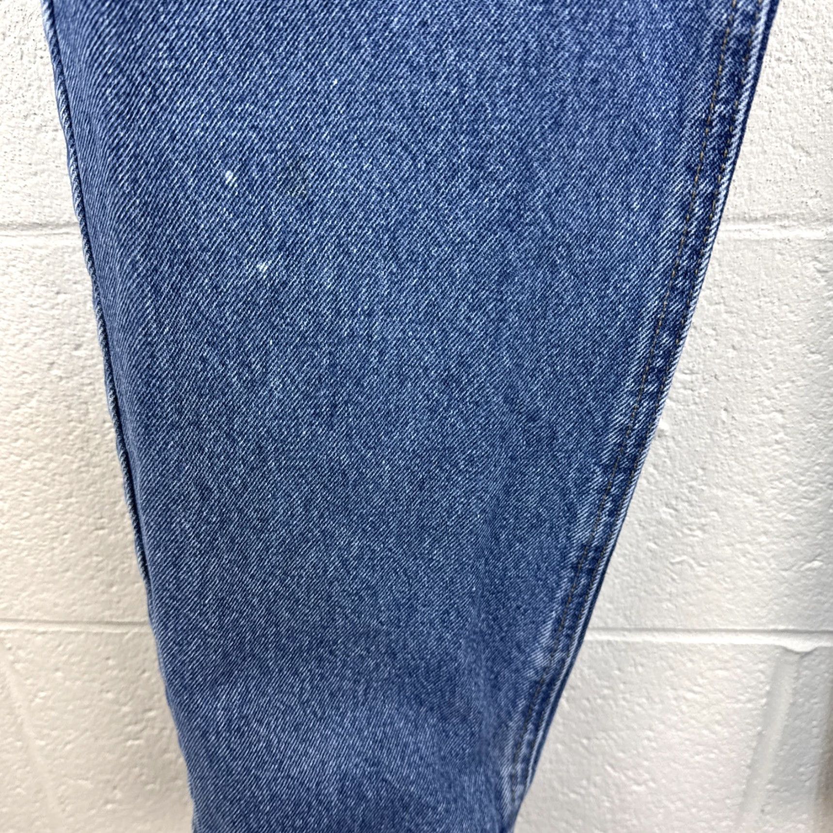 Carhartt Carhartt Denim Jeans Relaxed Fit Medium Wash 35x32 Men's Jeans Blue 5-Pocket Logo USA 90s Outdoor Classic Shirt? Size US 35 - 7 Thumbnail