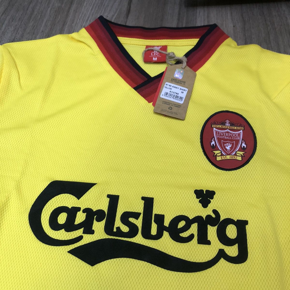 Vintage Liverpool 97/98 retro away shirt (Bnwt) Size US M / EU 48-50 / 2 - 3 Thumbnail