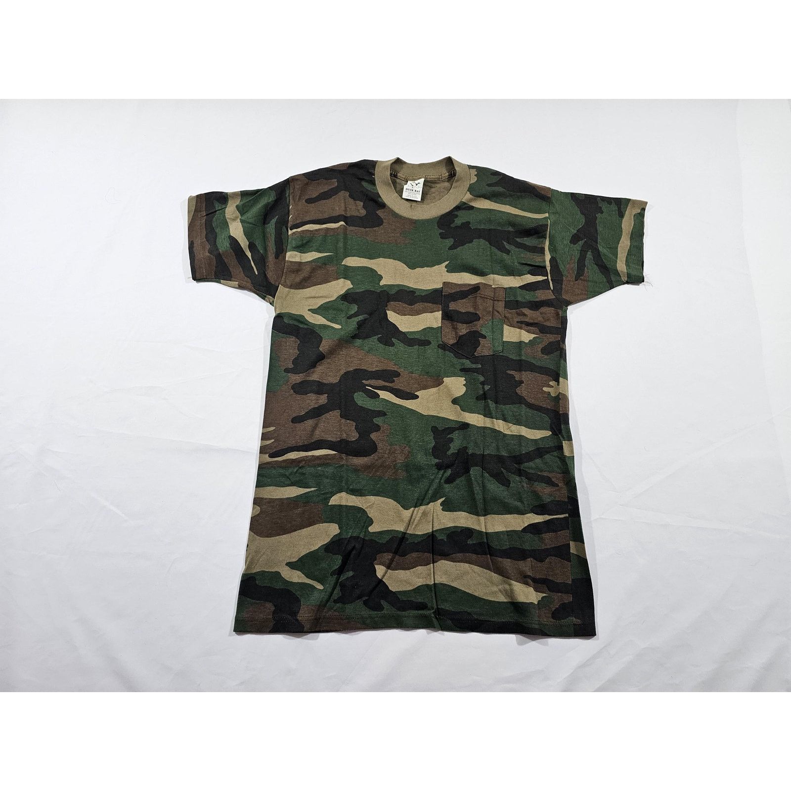 Other Woodland Camo Camoflauge Pocket 50/50 T-Shirt Duck Bay Sz M Size US M / EU 48-50 / 2 - 1 Thumbnail