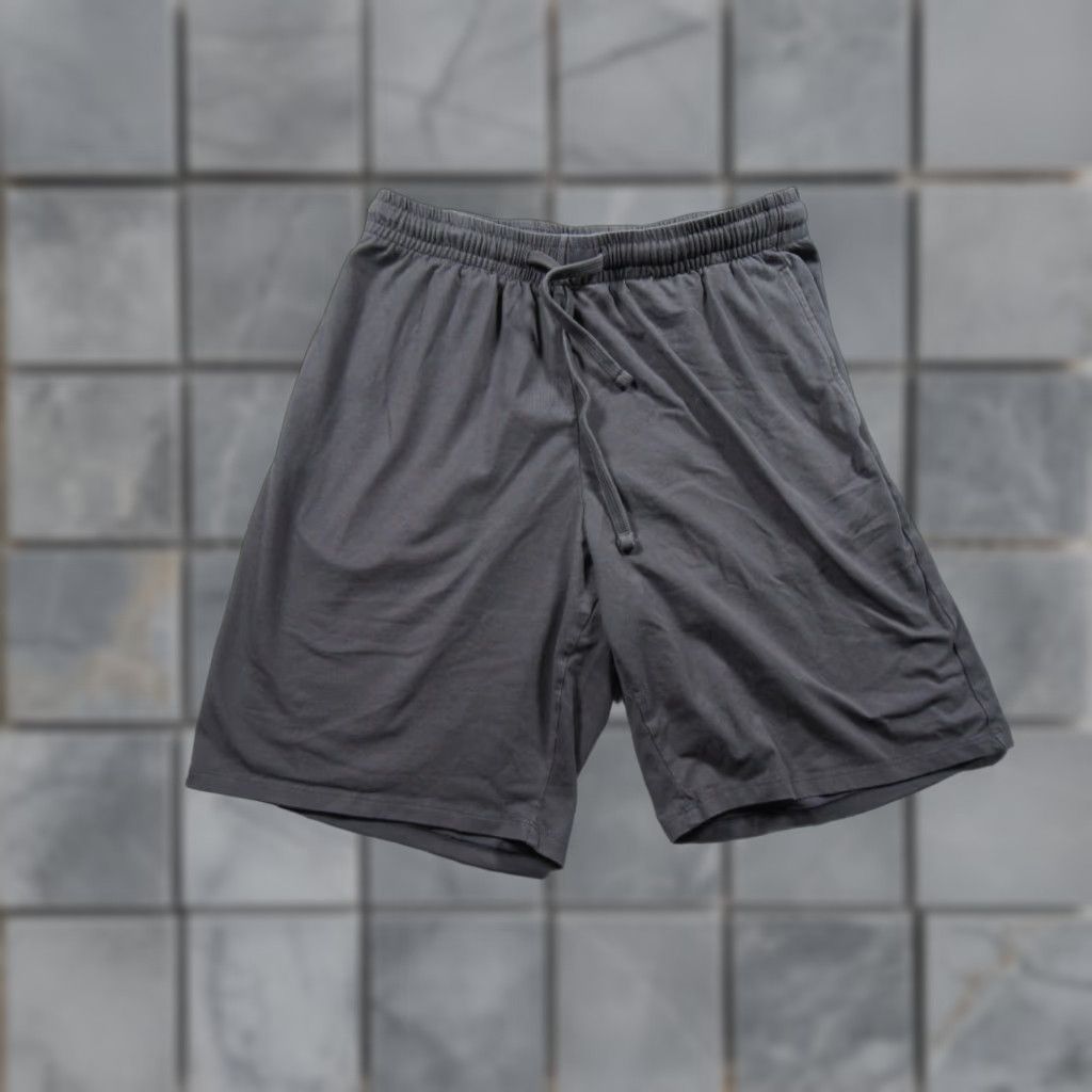 Uniqlo GU Shorts Mens Medium Gray Lightweight Lounge Comfort Uniqlo Drawstring Casual Athletic Shorts Mens Gray Size US 31 - 1 Thumbnail