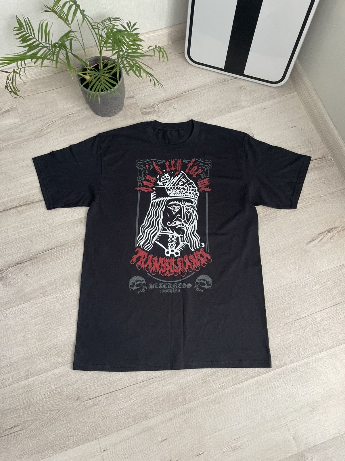 Vintage Rare Gothic Tee Vlad Tepes Dracula Horror Streetwear Y2k Size US XL / EU 56 / 4 - 1 Thumbnail