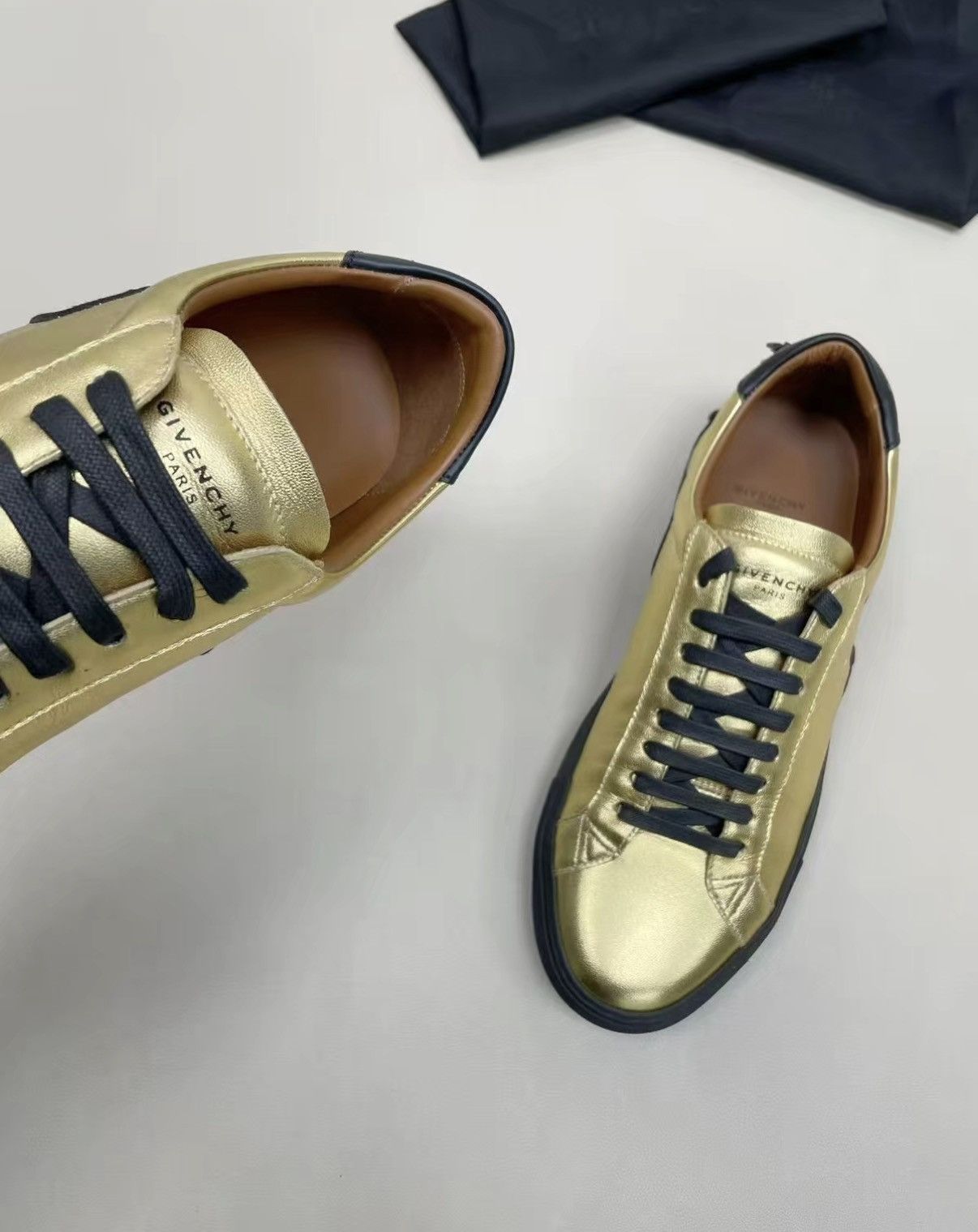 Givenchy Givenchy Embroidered Casual Shoes J30 Size US 7 / EU 40 - 5 Thumbnail