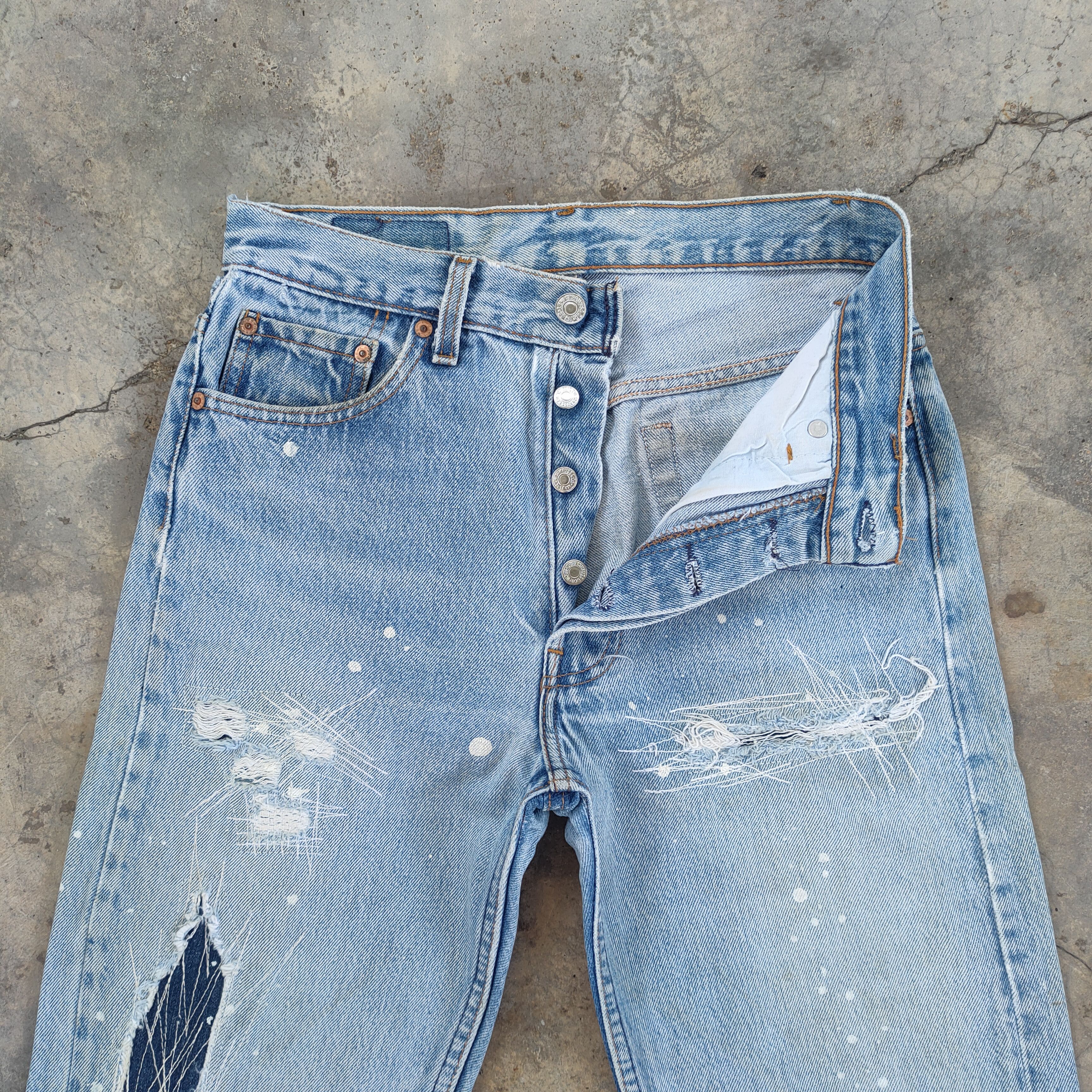 VINTAGE LEVI'S 501 92s USA FADED RIPPED JEANS DENIM PANTS