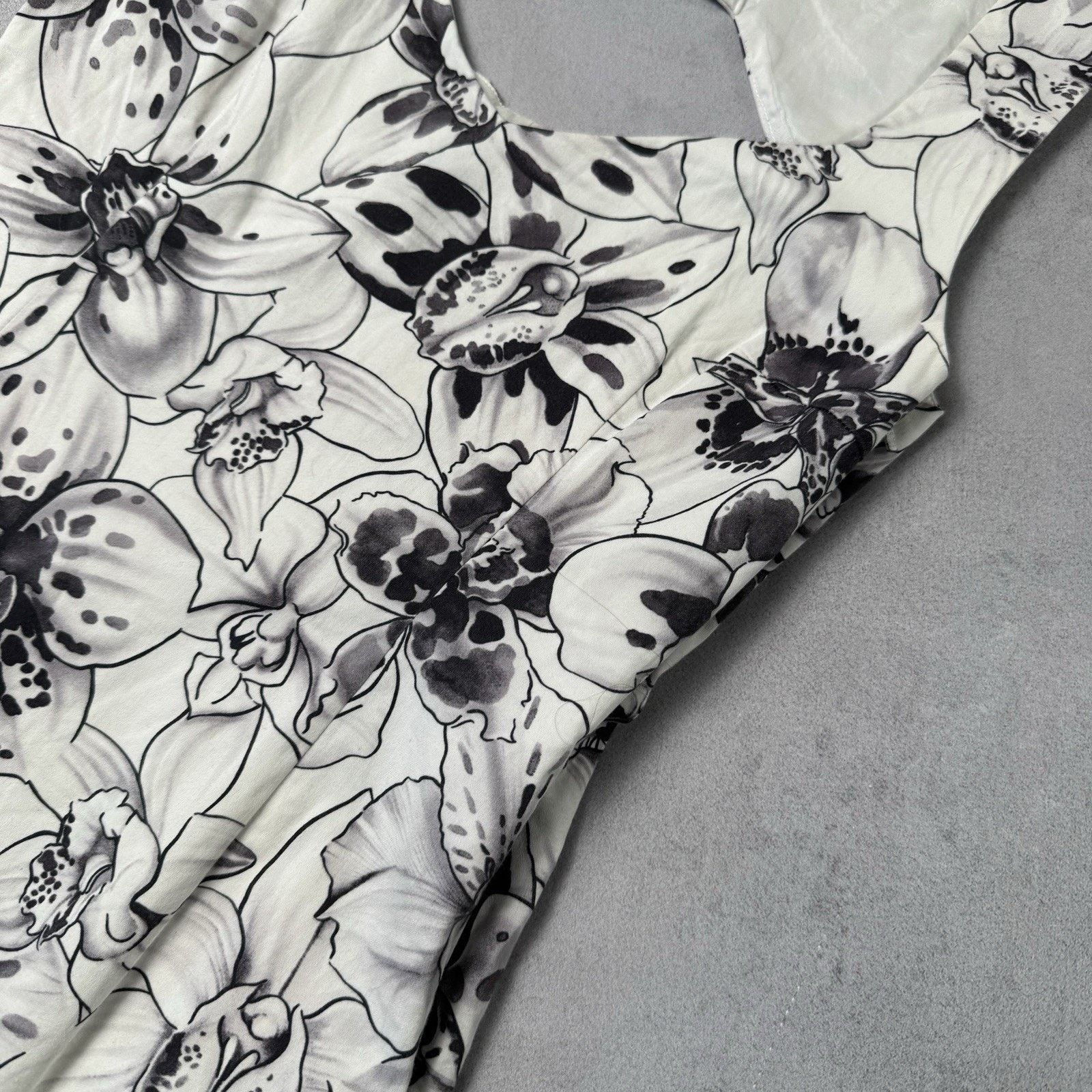 Versace Versace Women Mini Dress Short Flower Print White Size 44 Size M / US 6-8 / IT 42-44 - 10 Thumbnail