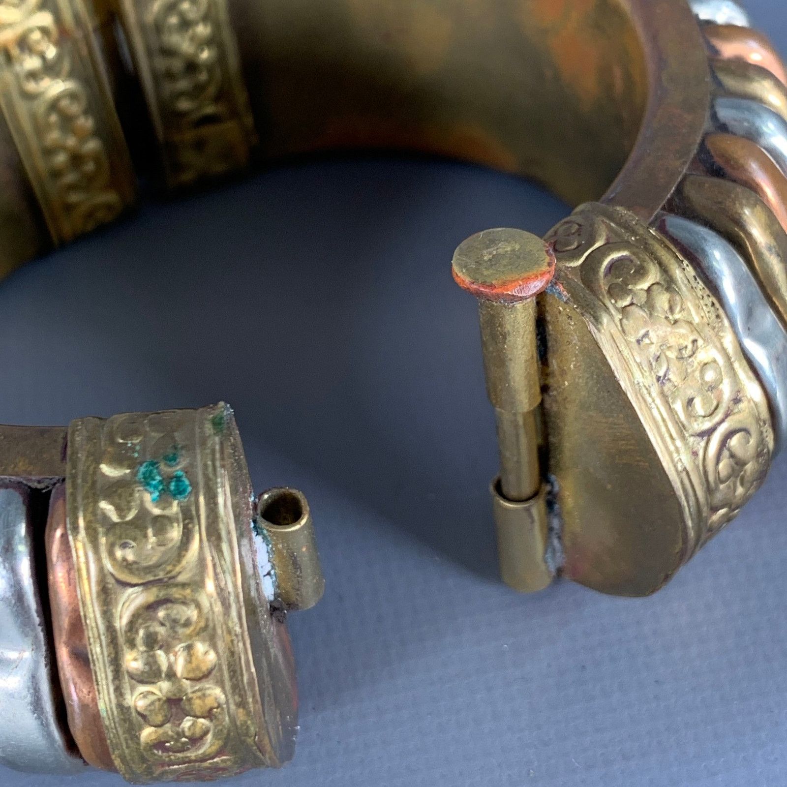 Vintage VINTAGE Gold Silver Metal Cuff Bracelet Size ONE SIZE - 3 Thumbnail