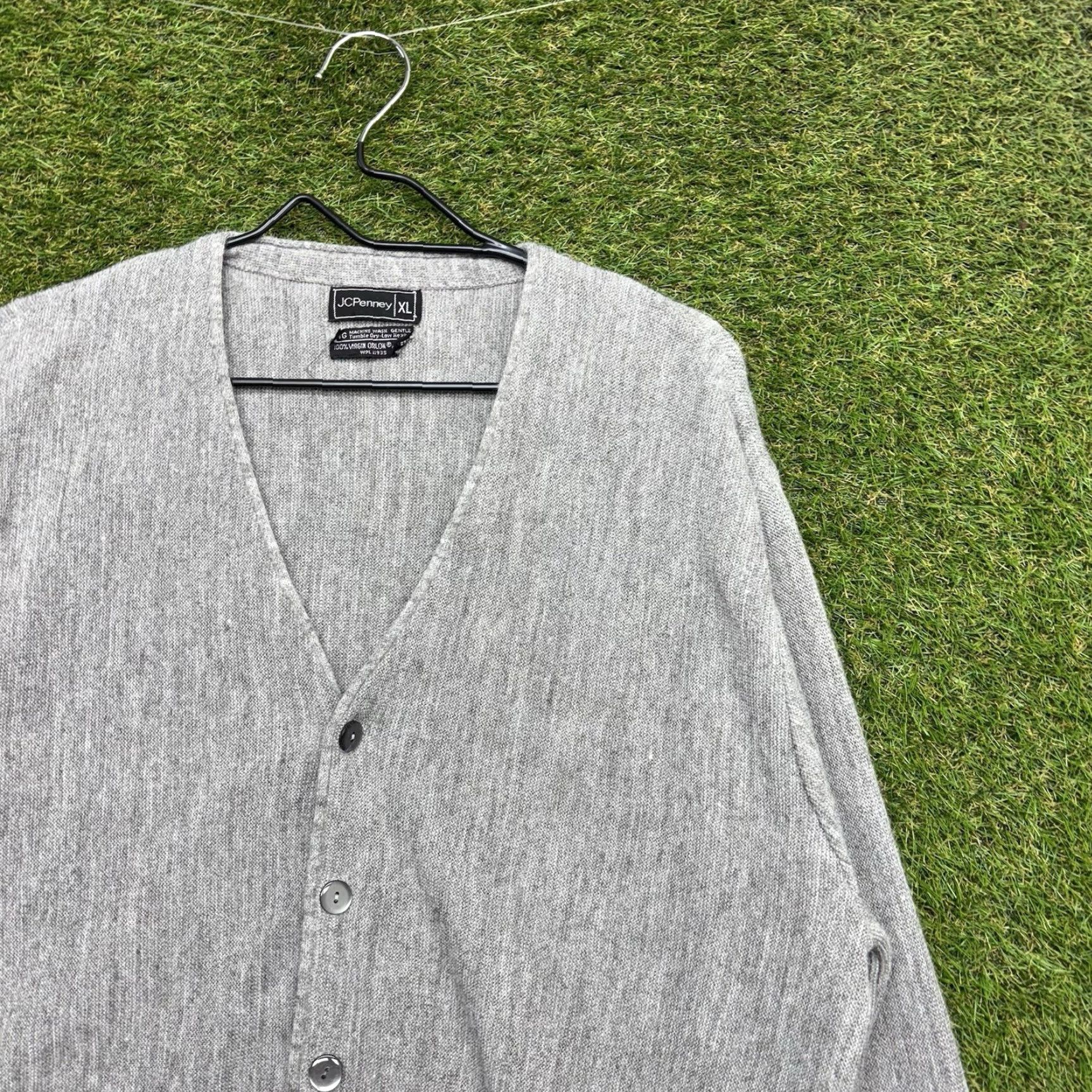 Vintage VINTAGE J. C. Penney Cardigan Sweater Womens XL Gray Orlon Knit V-Neck Long Sleeve 70s Mens/Womens Size XL / US 12-14 / IT 48-50 - 3 Thumbnail