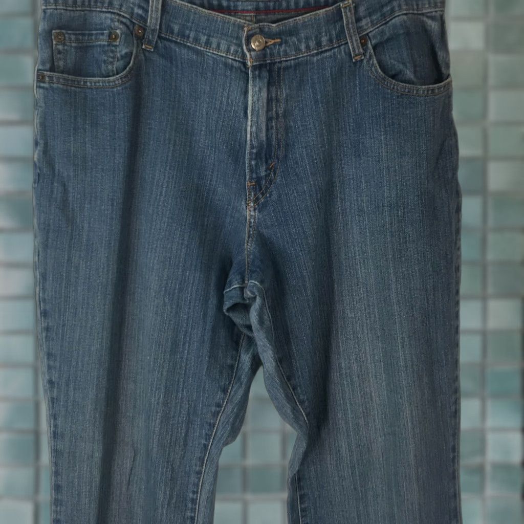 Levi's Levis 550 Womens Relaxed Fit Mid Rise Stretch Blue Denim Bootcut Jeans Size 14M Size 36" / US 14 / IT 50 - 1 Thumbnail