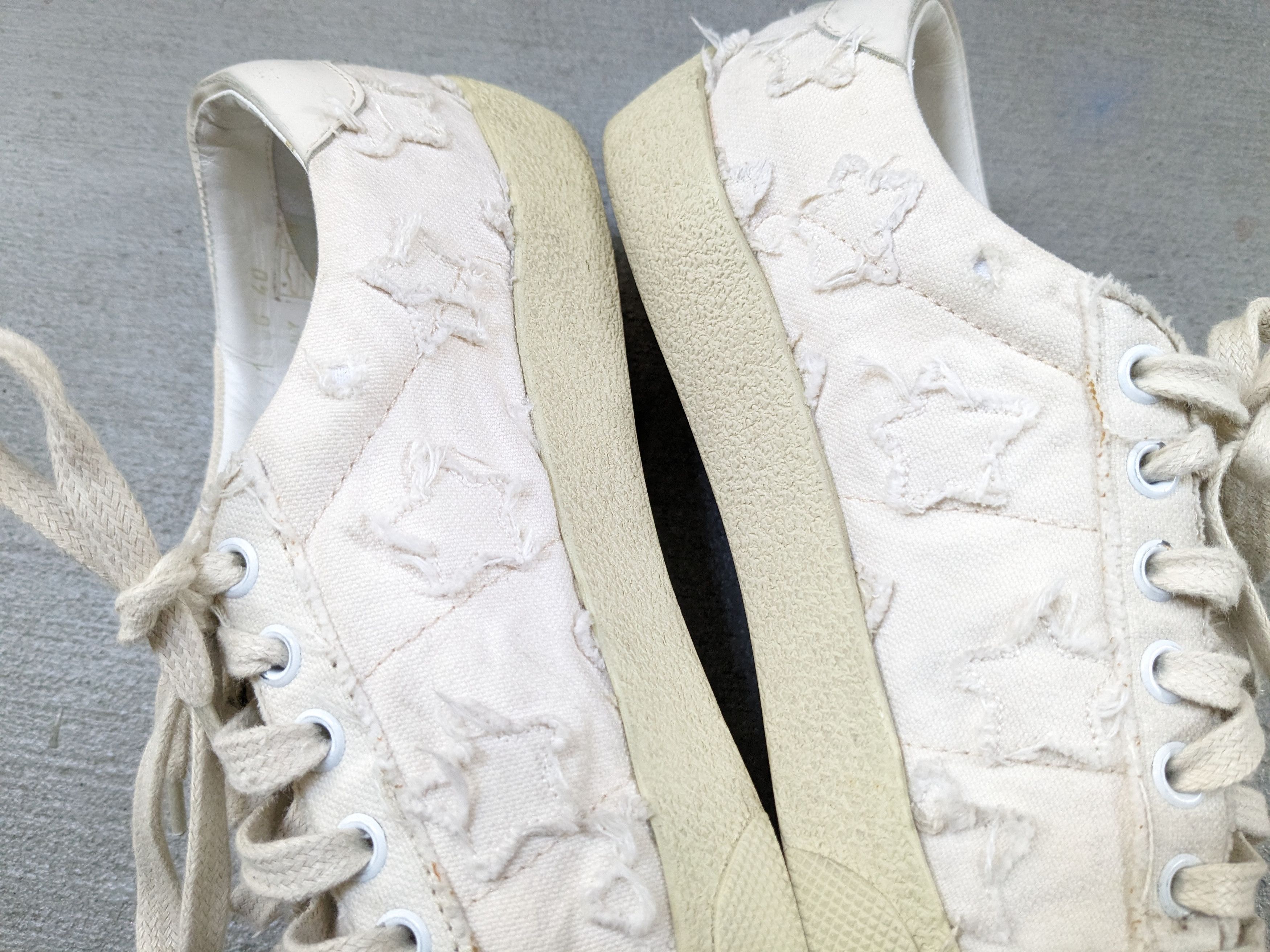 Saint Laurent Paris Saint Laurent SL06 7 40 White Canvas Stars SLP Low Tops Size US 7 / EU 40 - 13 Thumbnail