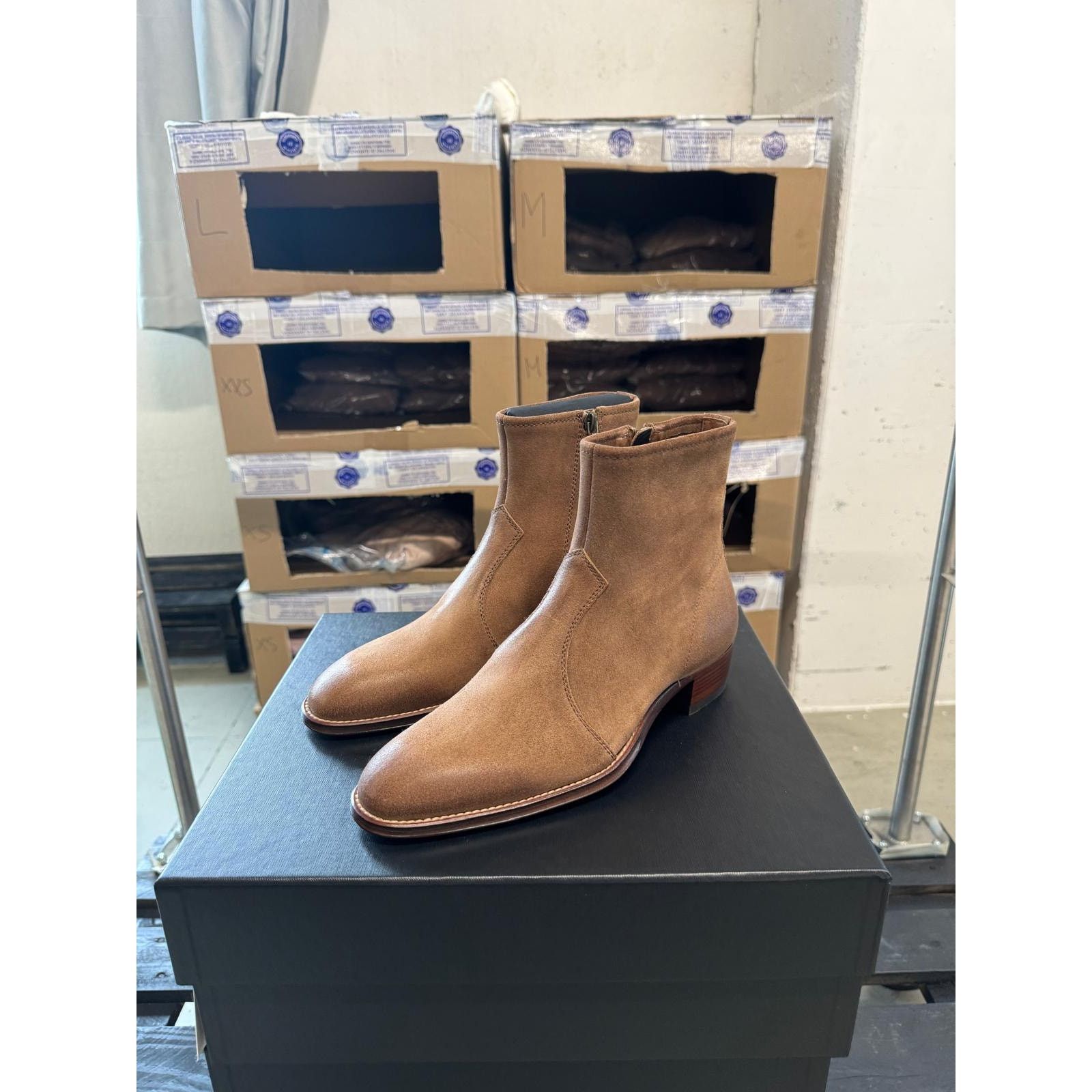 Saint Laurent Paris o1alsimx924 Q:2 / 669285 Wyatt Chelsea Suede Boots in Brown Size US 7 / EU 40 - 4 Thumbnail