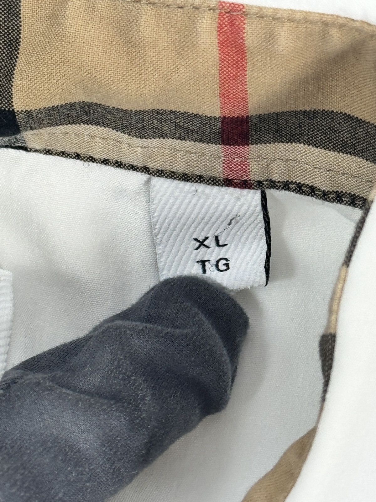 Burberry LOGO EMBROIDERED SHIRT Size US XL / EU 56 / 4 - 5 Thumbnail