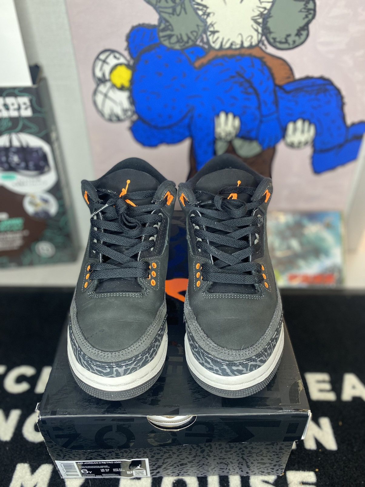 Jordan Brand Jordan 3 “Fear (2023)” GS Size US 6 / EU 39 - 3 Thumbnail