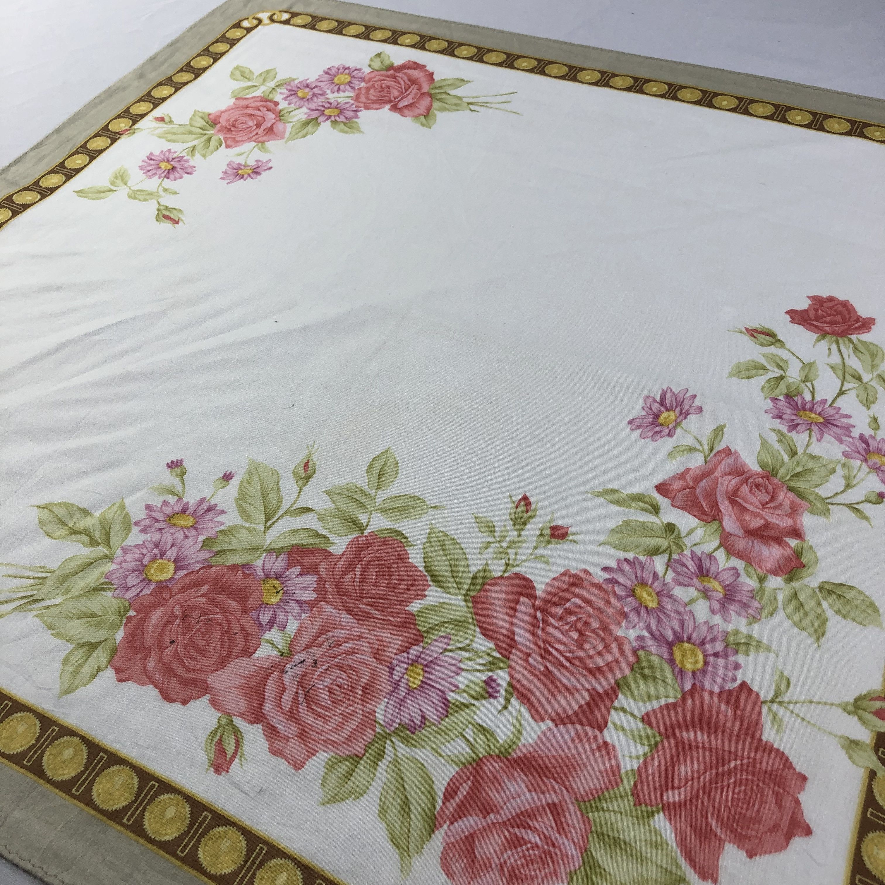 Burberry Burberrys Floral Handkerchief Neckerchief Bandana H1512 Size ONE SIZE - 3 Thumbnail