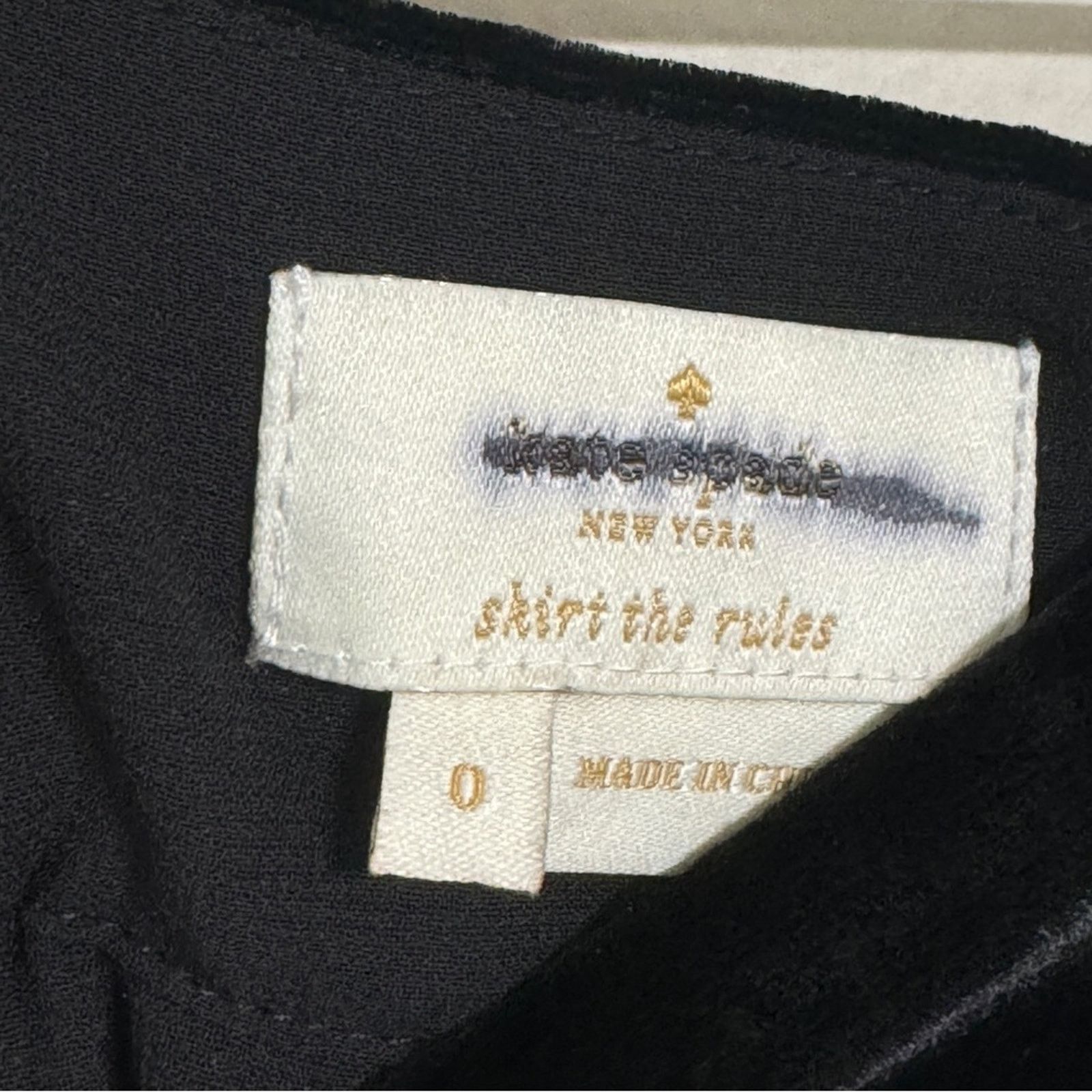 Kate Spade KATE SPADE Ruffle Front Silk Velvet Skirt Black Size 0 Size 25" / US 0 / IT 36 - 3 Thumbnail