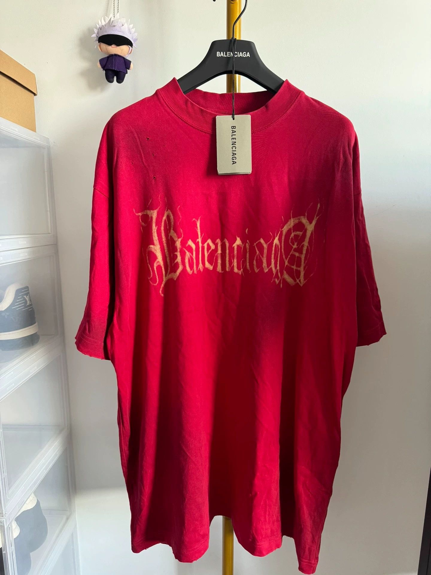 Balenciaga Balenciaga red Sanskrit short sleeved shirt Size US M / EU 48-50 / 2 - 1 Thumbnail