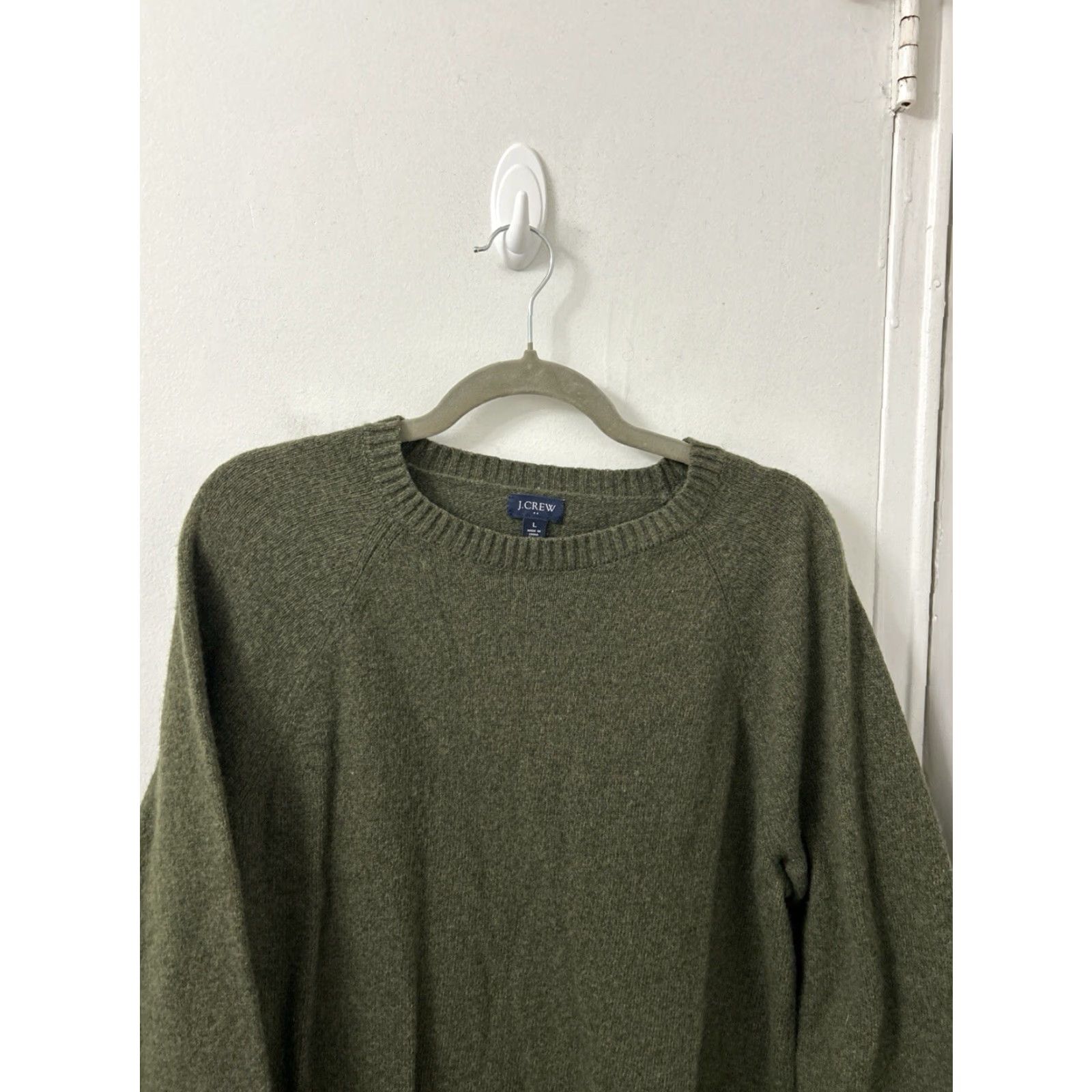 Olive VINTAGE J Crew Sweater Mens L Olive Green Raglan L/S Crewneck Pullover Knit Wool Blend All Seasons Men Size US L / EU 52-54 / 3 - 2 Thumbnail